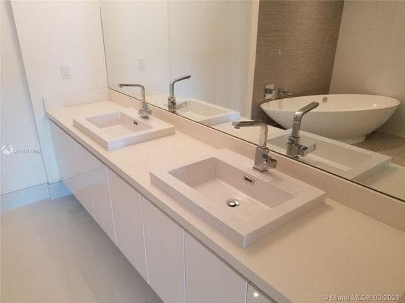 330 Sunny Isles Boulevard 5-703, Sunny Isles Beach, FL 33160 — photo 6 of 14
