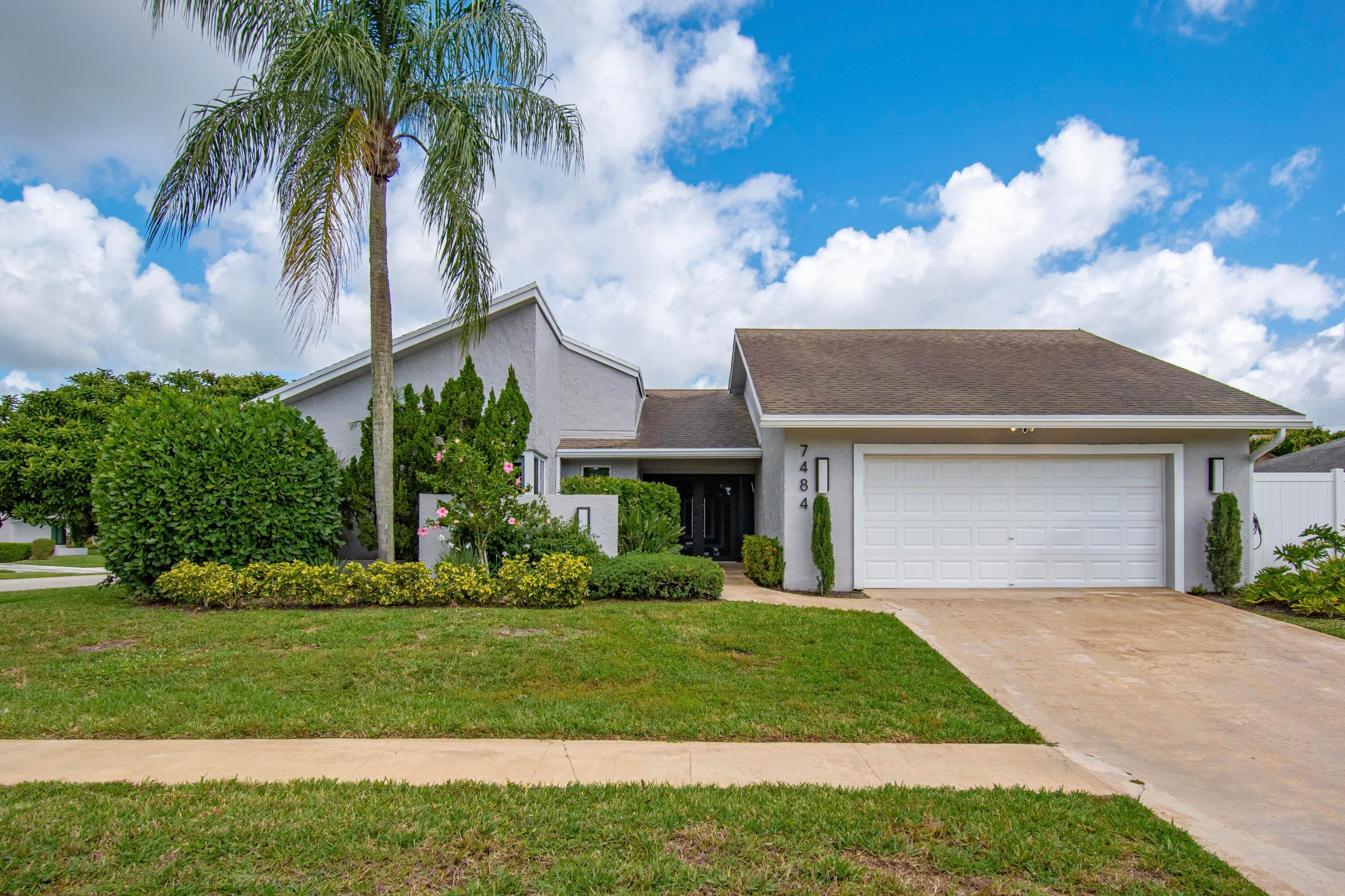 7484 Malibu Crescent, Boca Raton, FL 33433 — photo 2 of 54
