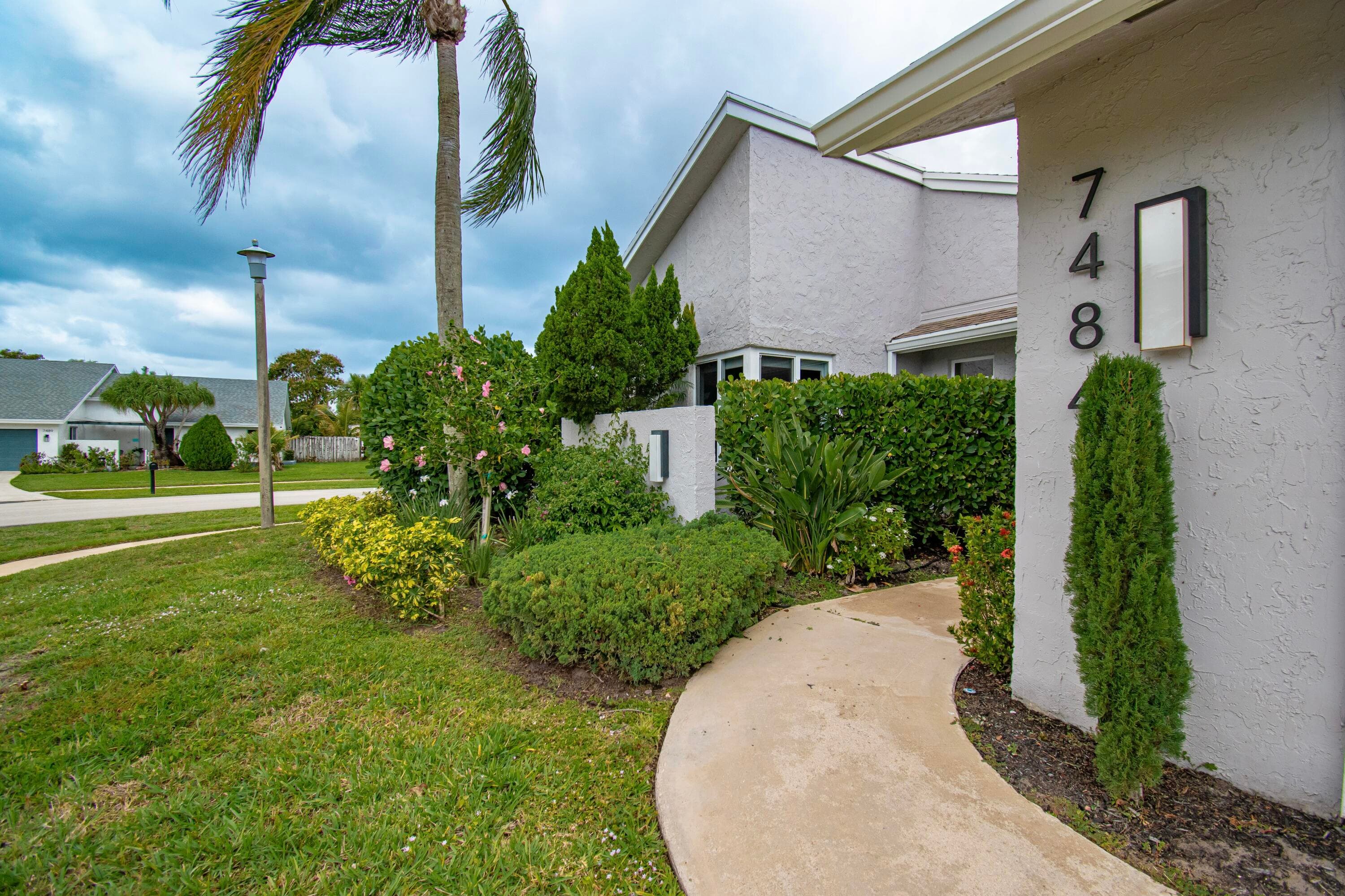 7484 Malibu Crescent, Boca Raton, FL 33433 — photo 5 of 54