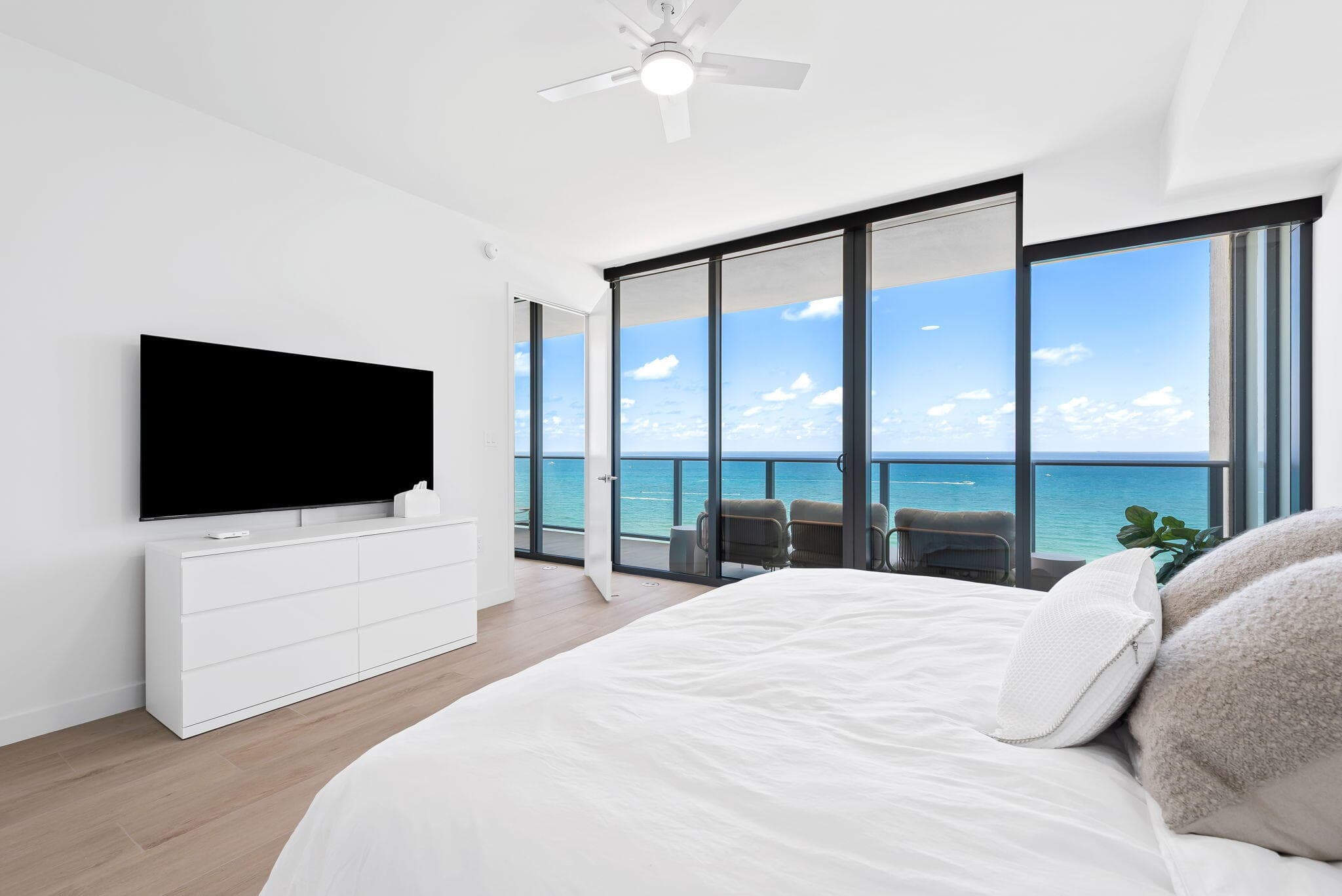 900 N Ocean Boulevard 1404, Pompano Beach, FL 33062 — photo 14 of 32