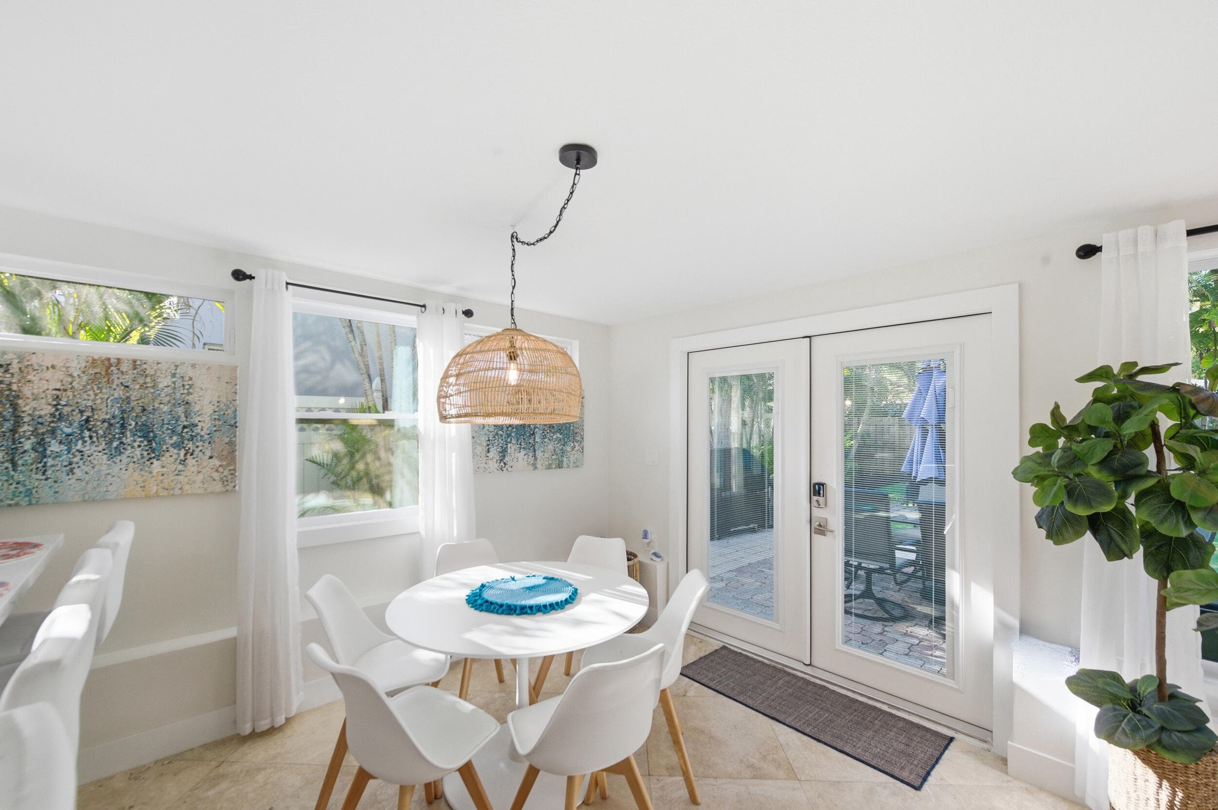 1015 SW 20th Street, Fort Lauderdale, FL 33315 — photo 9 of 32