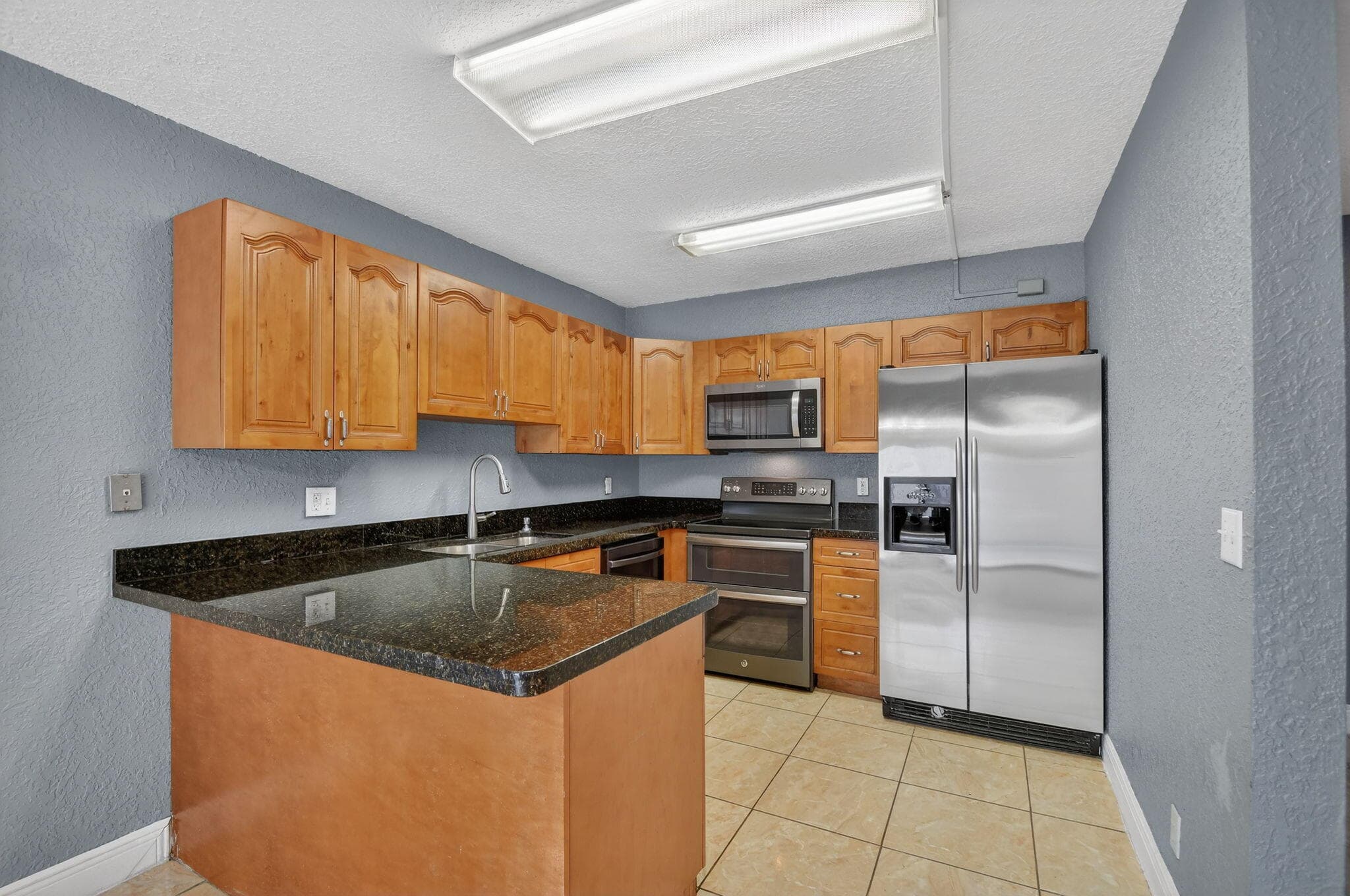 320 Woodland Road, Palm Springs, FL 33461 — photo 13 of 49