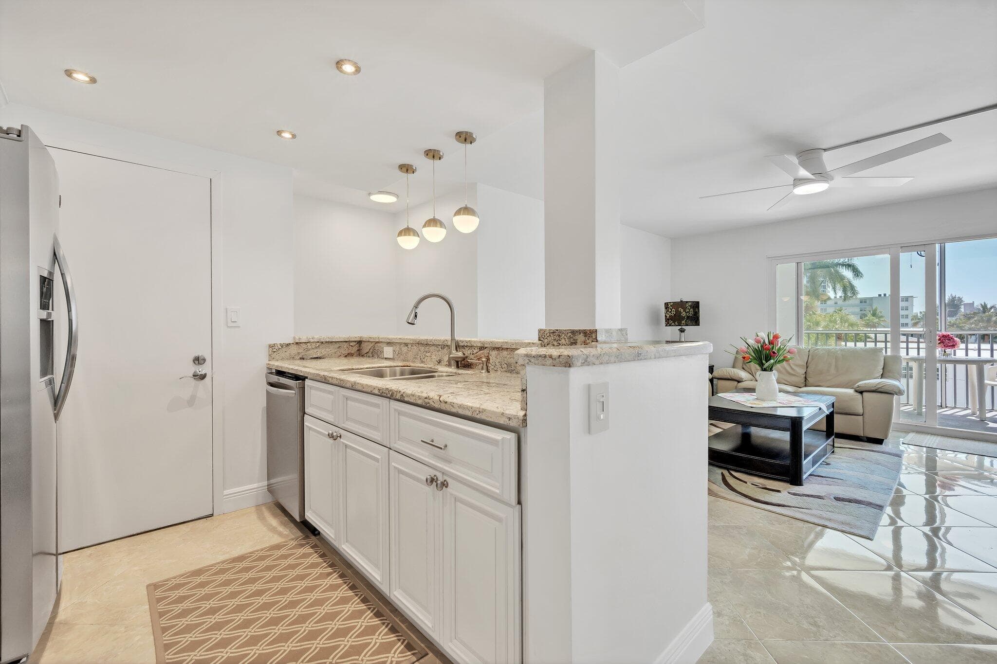 720 Bayshore Drive 304, Fort Lauderdale, FL 33304 — photo 3 of 20