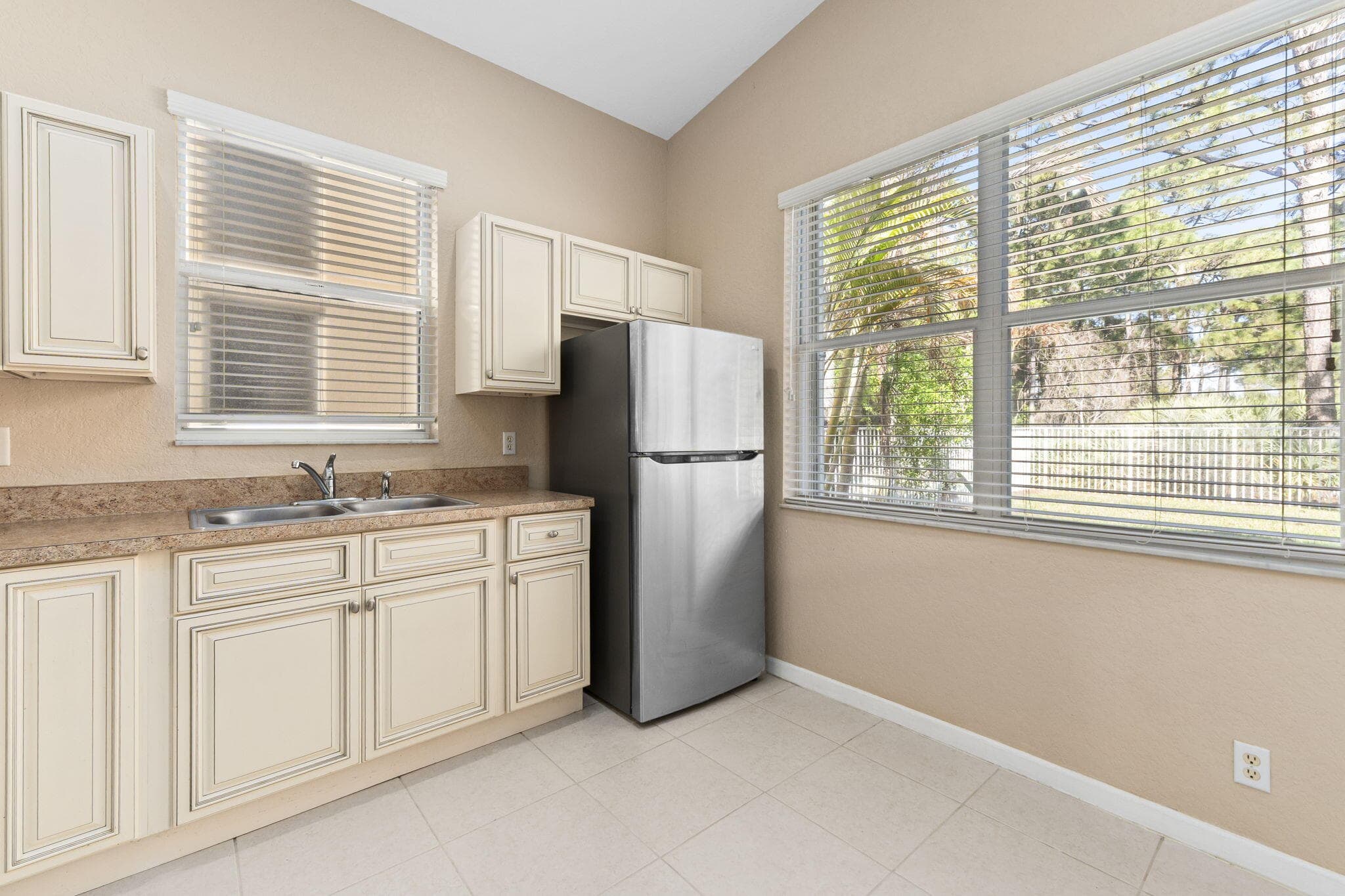 5627 Sunberry Circle, Fort Pierce, FL 34951 — photo 6 of 35