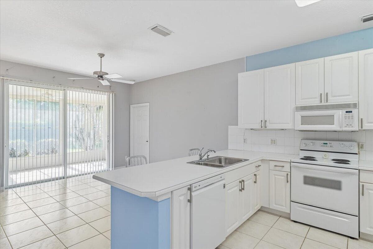 870 NW Sorrento Lane, Port St. Lucie, FL 34986 — photo 15 of 30