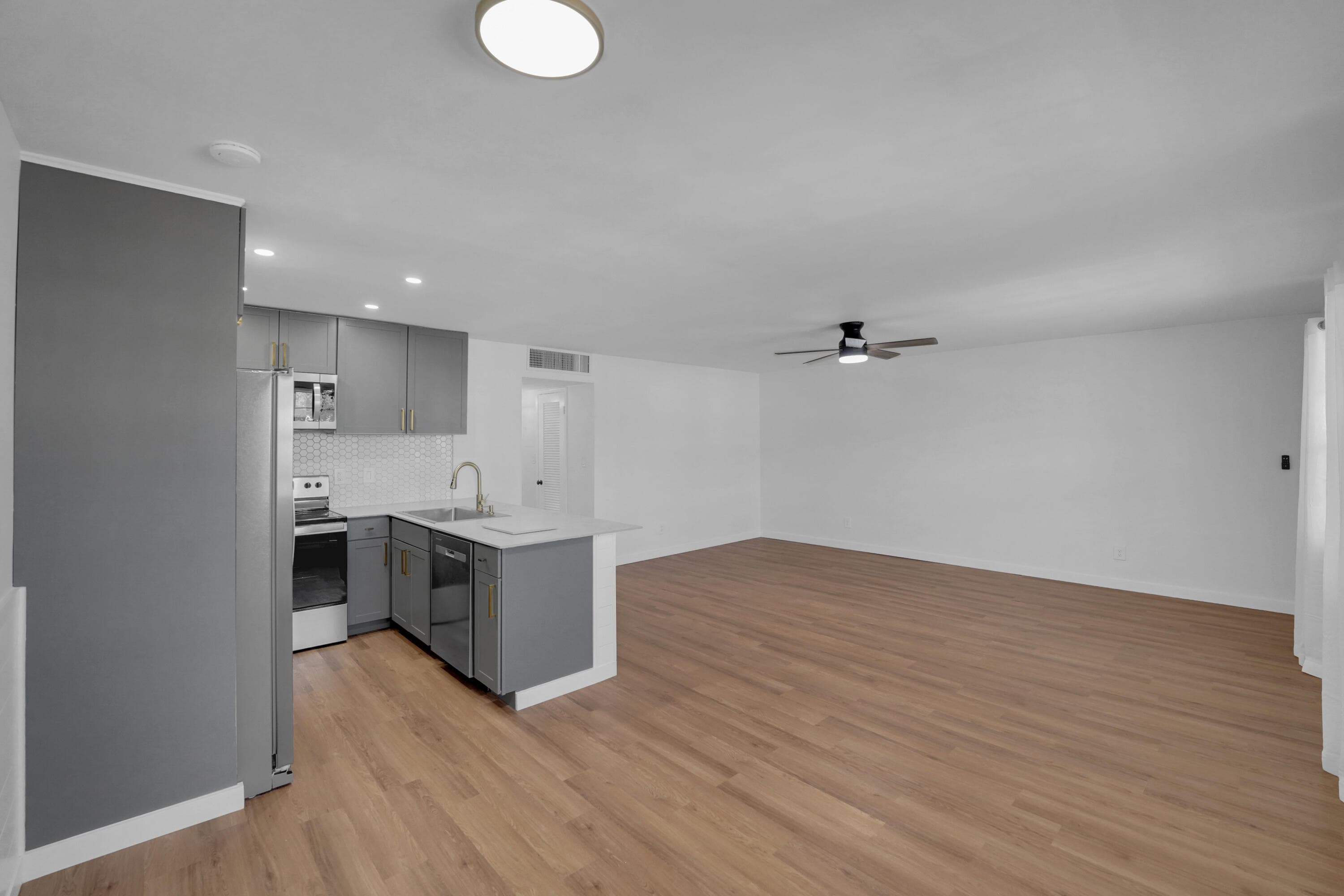 5203 NE 24th Terrace B207, Fort Lauderdale, FL 33308 — photo 11 of 31