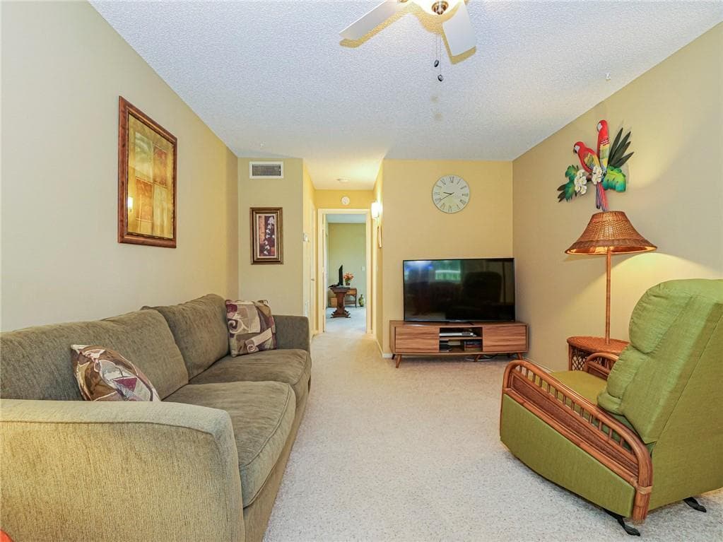 35 Vista Gardens Trail 205, Vero Beach, FL 32962 — photo 7 of 36