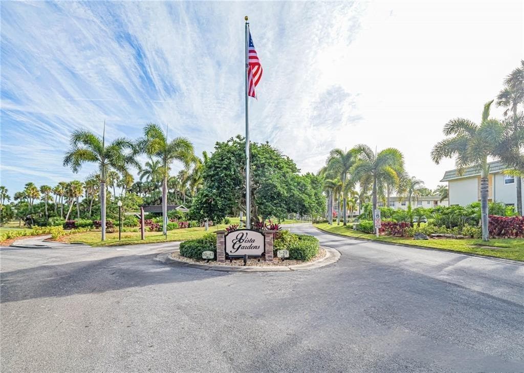 35 Vista Gardens Trail 205, Vero Beach, FL 32962 — photo 34 of 36