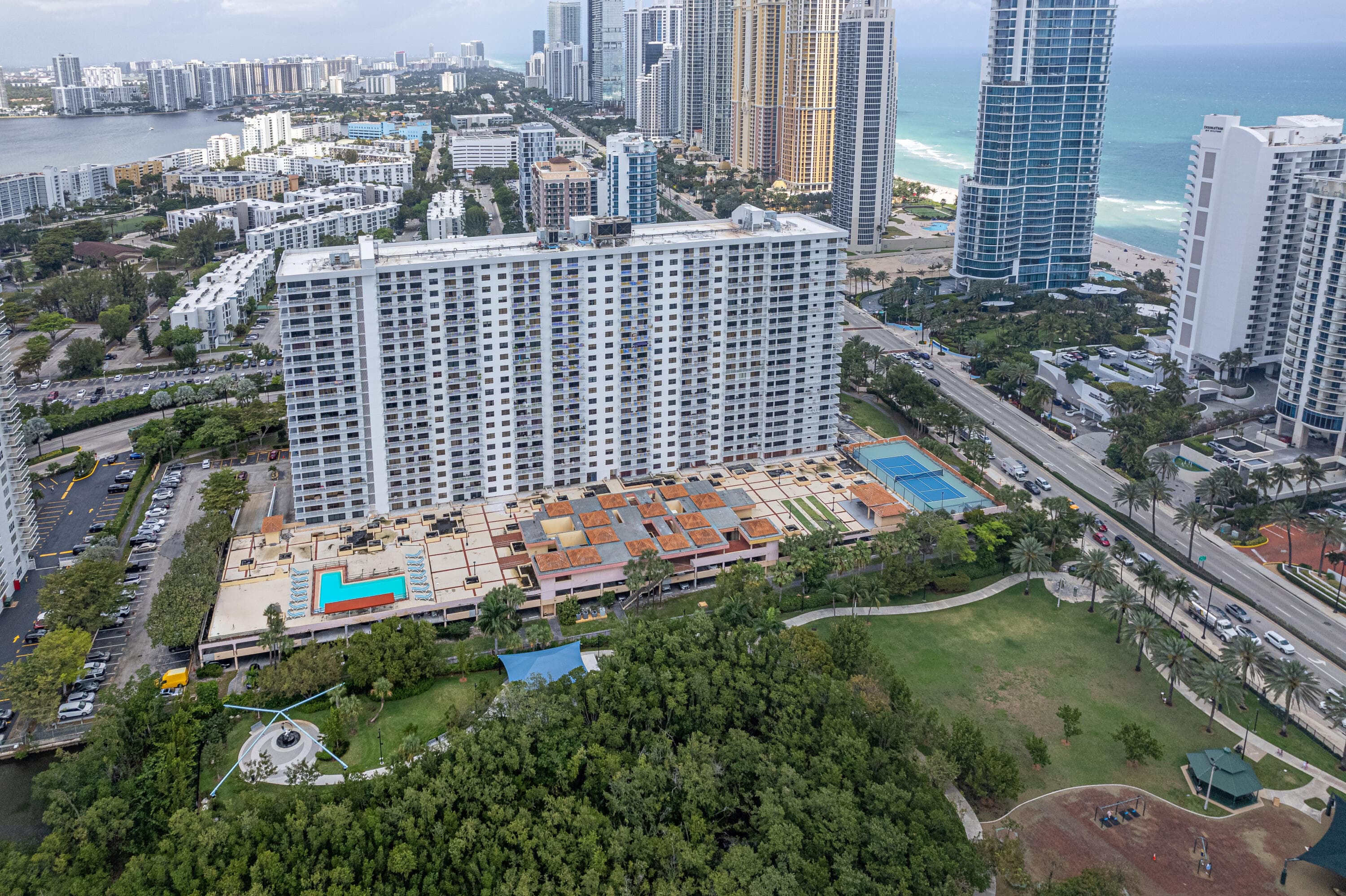 210 174th Street 1110, Sunny Isles Beach, FL 33160 — photo 2 of 39