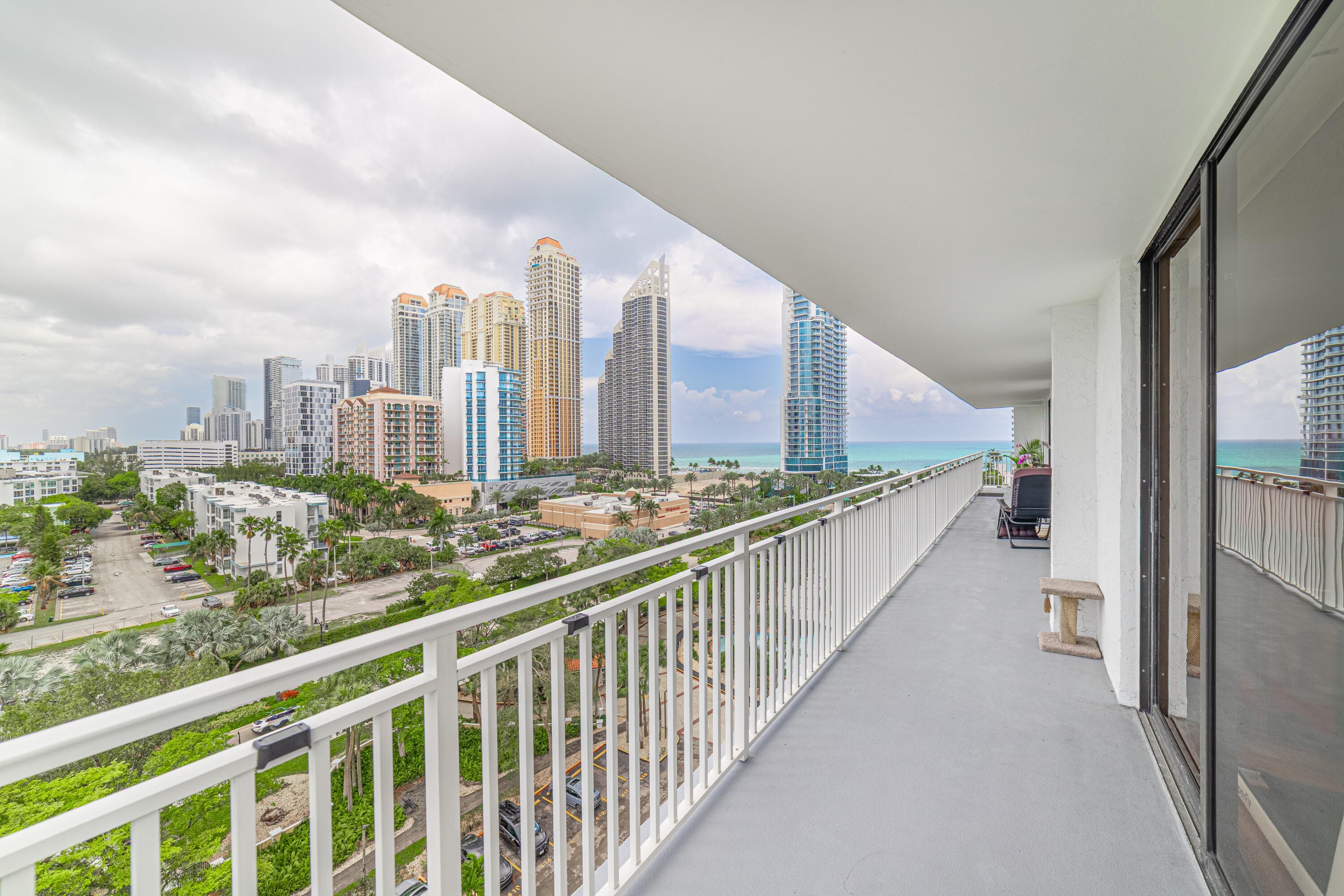 210 174th Street 1110, Sunny Isles Beach, FL 33160 — photo 4 of 39