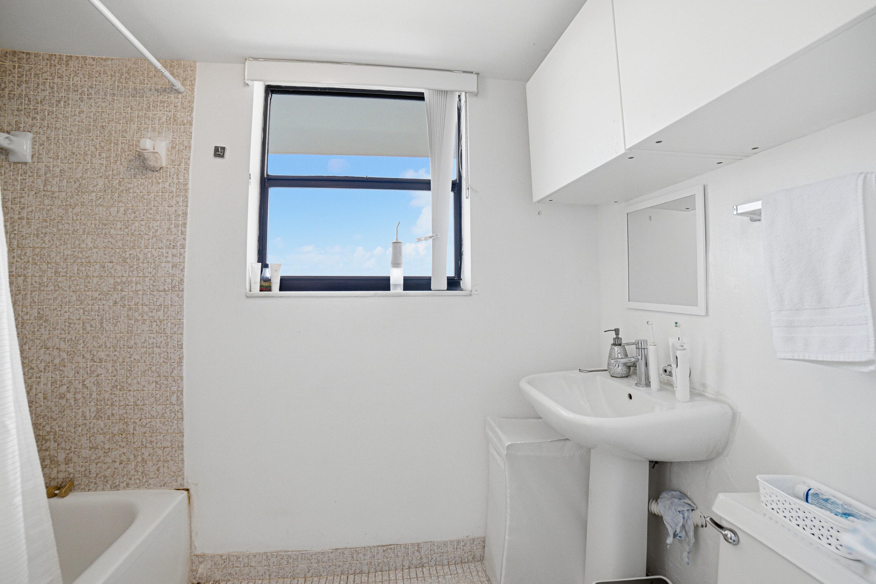 210 174th Street 1110, Sunny Isles Beach, FL 33160 — photo 28 of 39