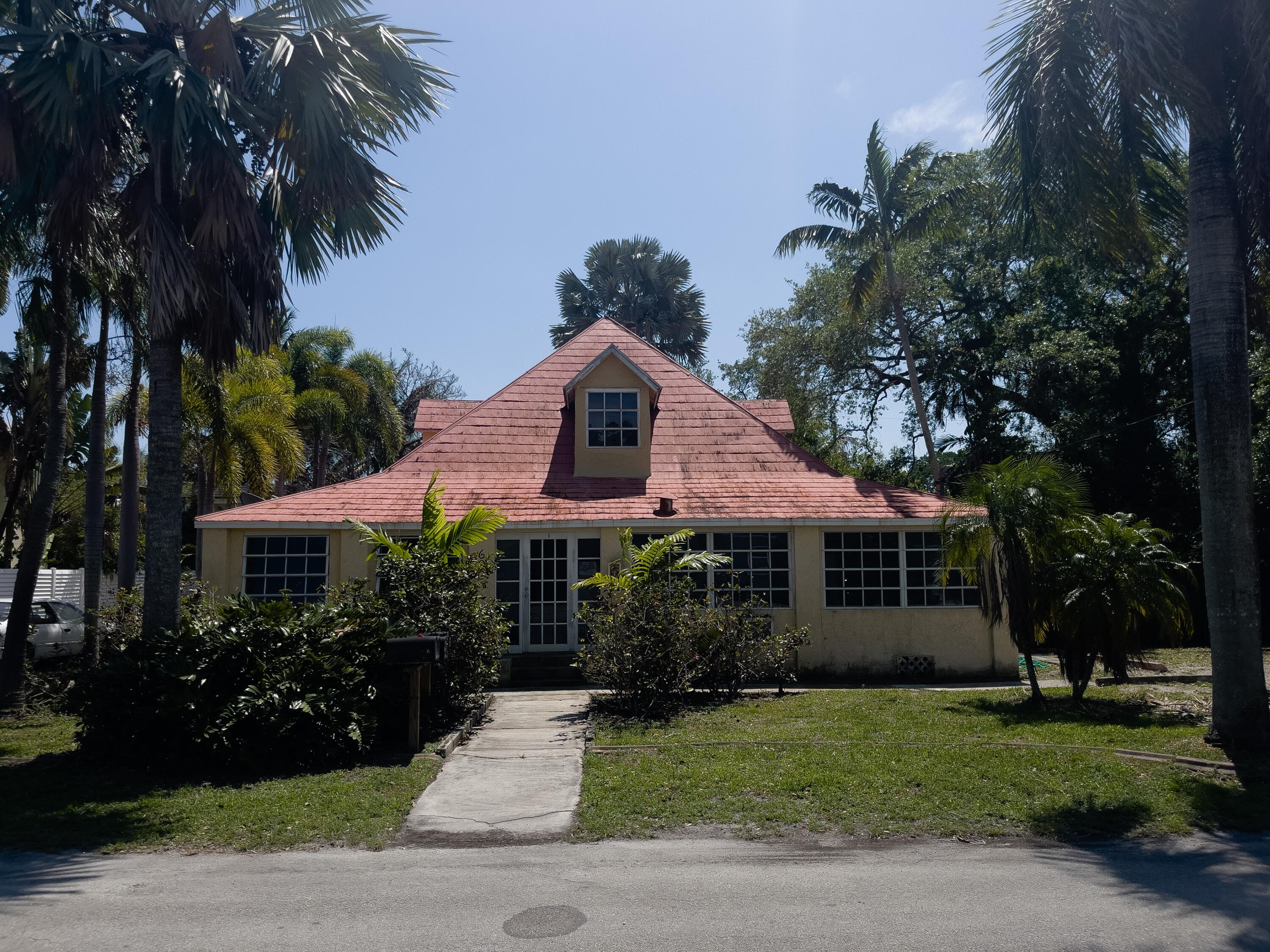 600 SW 9th Street 1-5, Fort Lauderdale, FL — photo 1 of 33