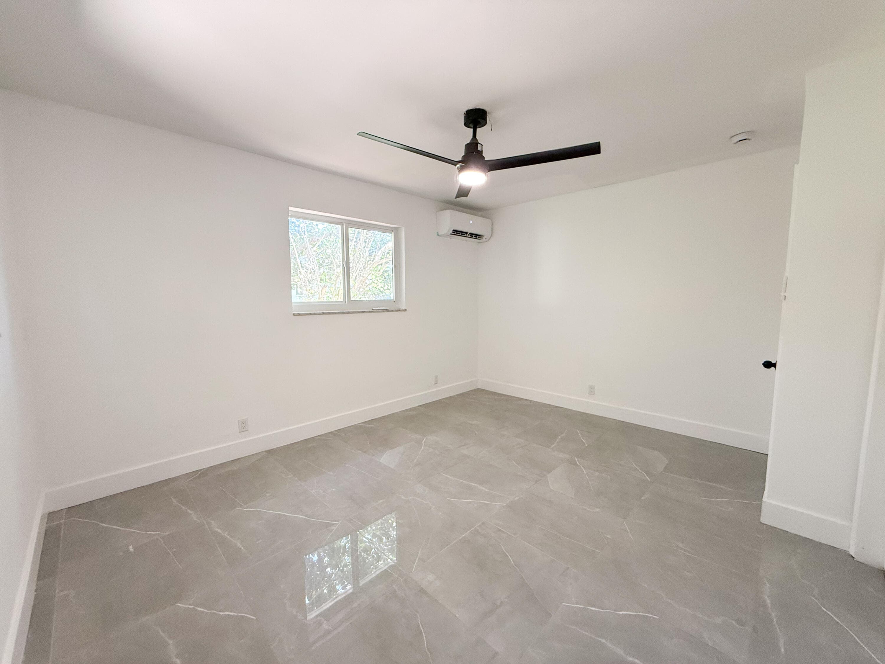 2823 Polk Street, Hollywood, FL 33020 — photo 12 of 14