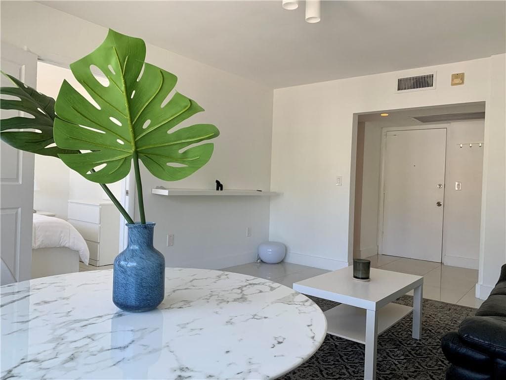 1480 Euclid Avenue 103, Miami Beach, FL 33139 — photo 2 of 24