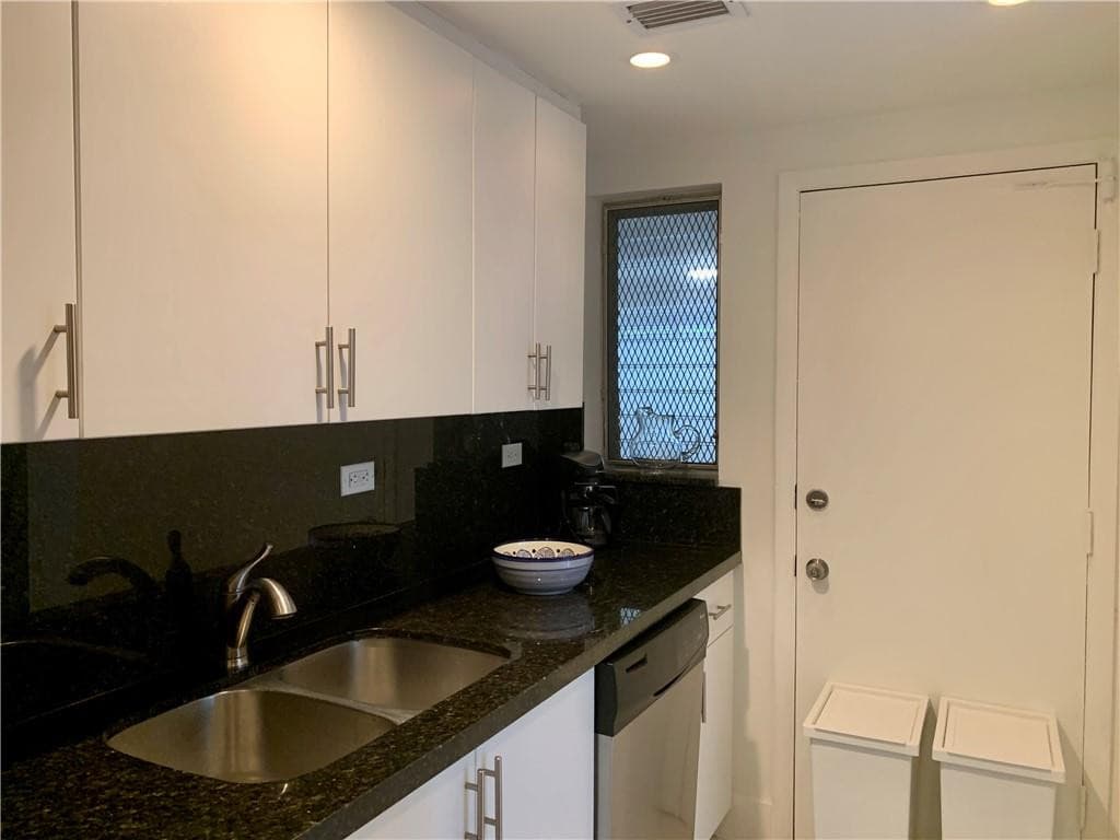1480 Euclid Avenue 103, Miami Beach, FL 33139 — photo 14 of 24