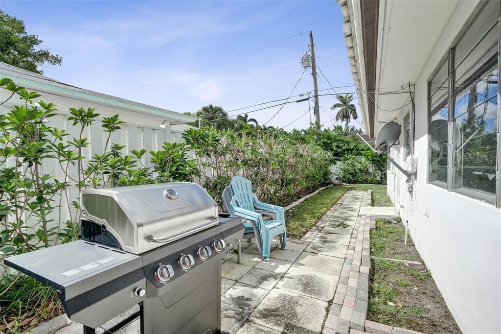 4313 Seagrape Drive 2, Lauderdale-By-The-Sea, FL 33308 — photo 5 of 22