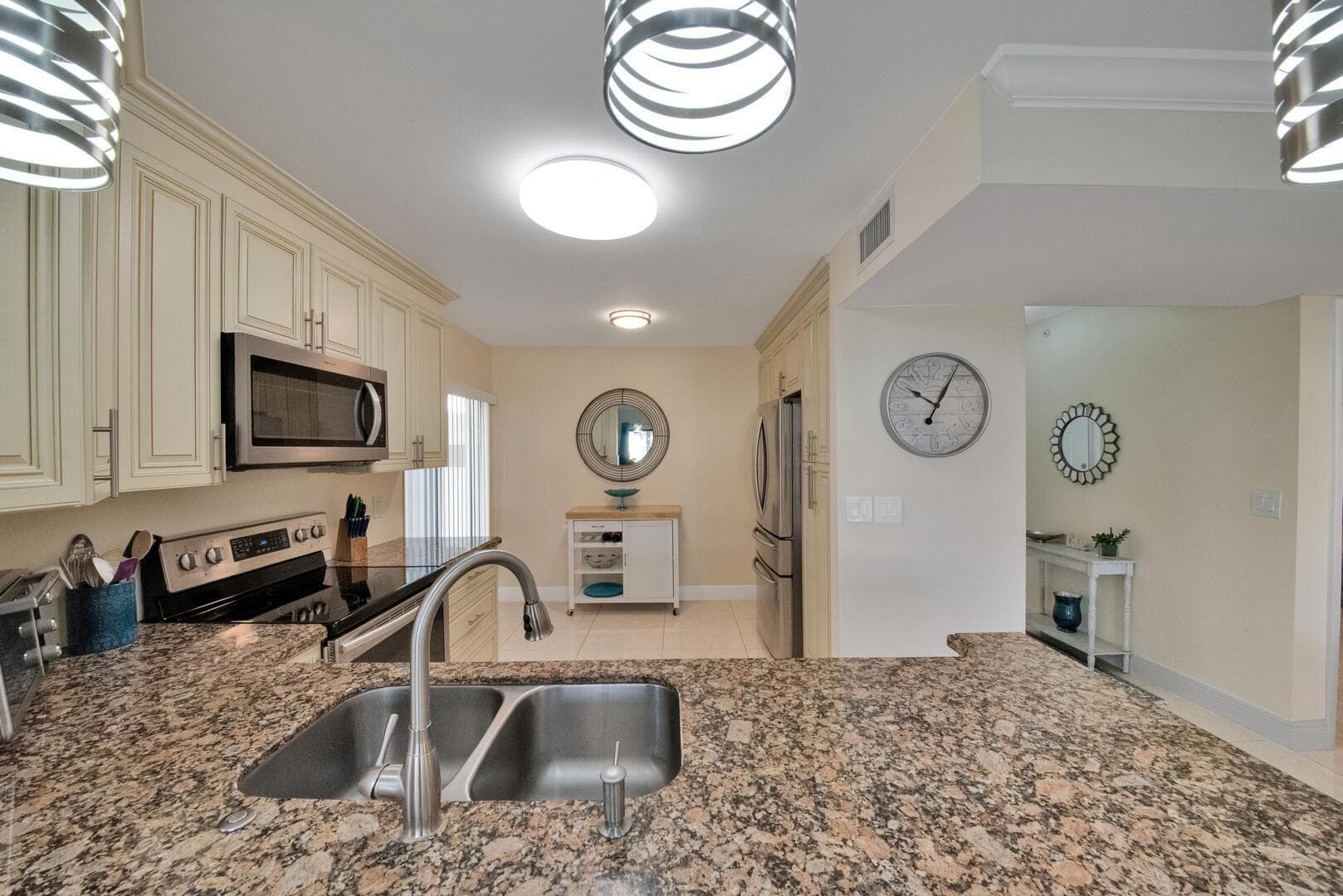 10223 N Circle Lake Drive 102, Boynton Beach, FL 33437 — photo 10 of 41