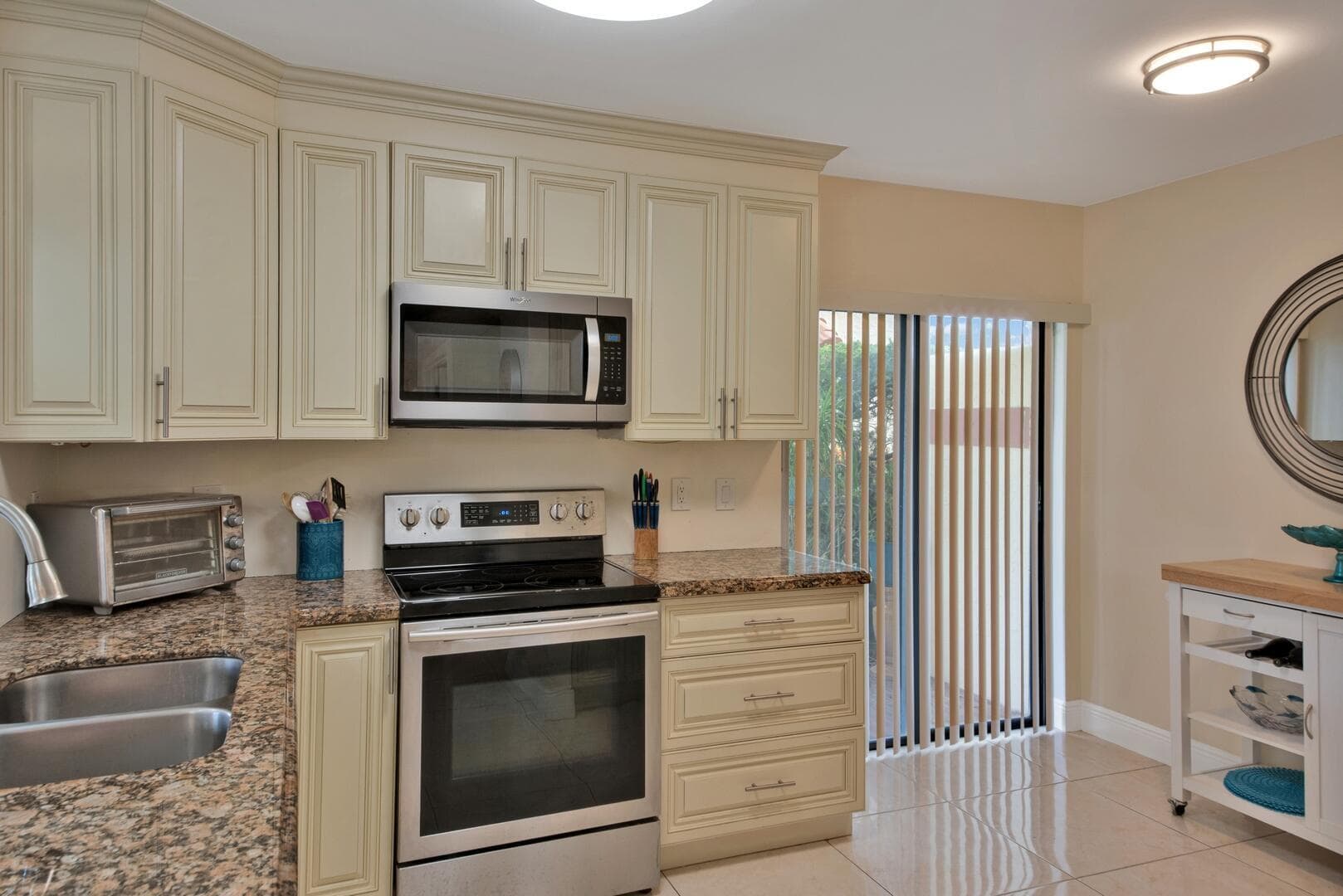 10223 N Circle Lake Drive 102, Boynton Beach, FL 33437 — photo 13 of 41