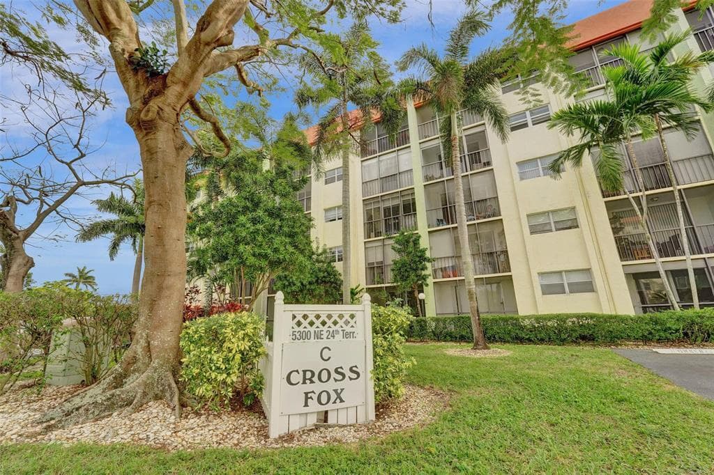 5300 NE 24th Terrace 218c, Fort Lauderdale, FL 33308 — photo 1 of 32