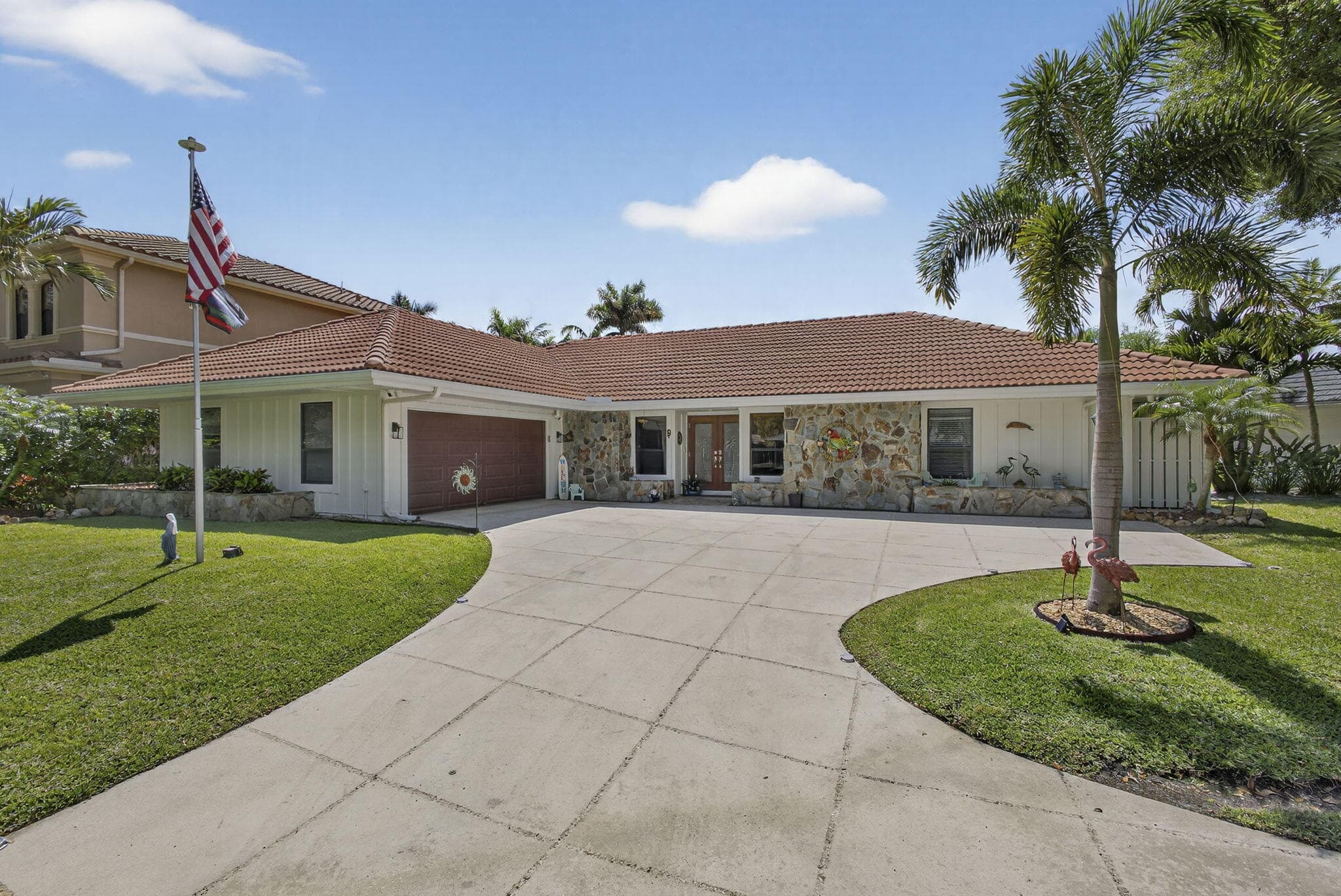9 Kintyre Road, Palm Beach Gardens, FL 33418 — photo 1 of 88