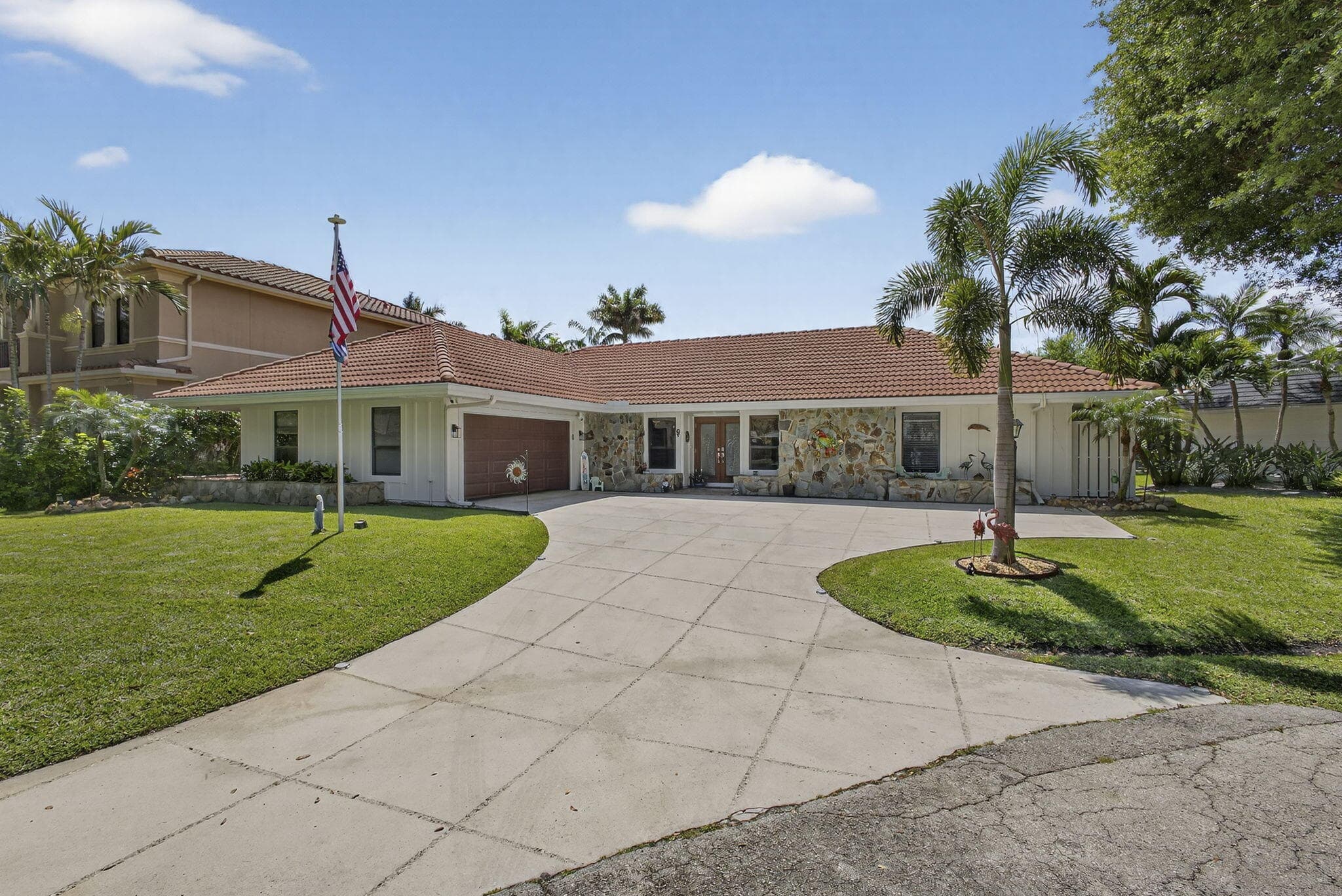 9 Kintyre Road, Palm Beach Gardens, FL 33418 — photo 2 of 88
