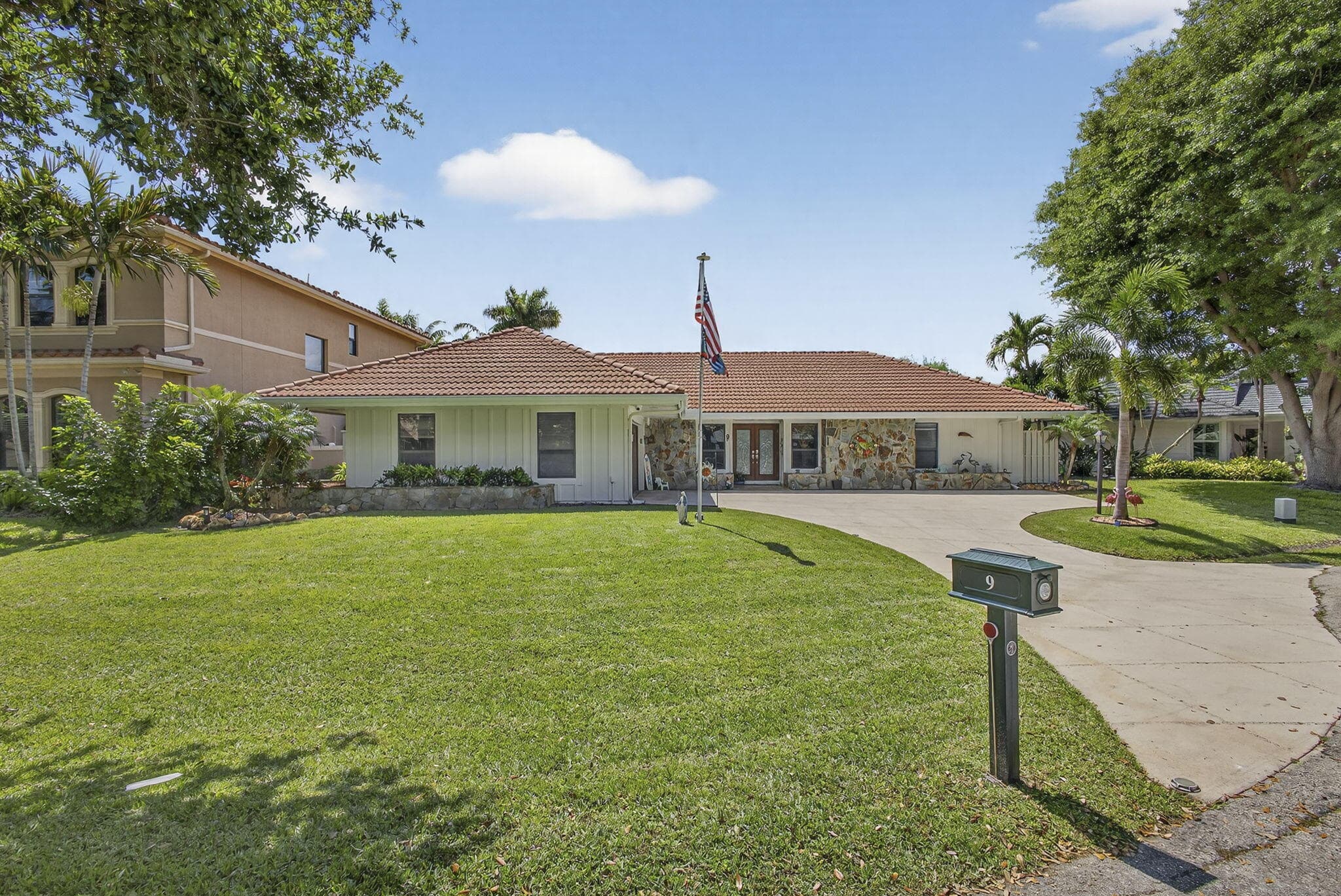 9 Kintyre Road, Palm Beach Gardens, FL 33418 — photo 3 of 88