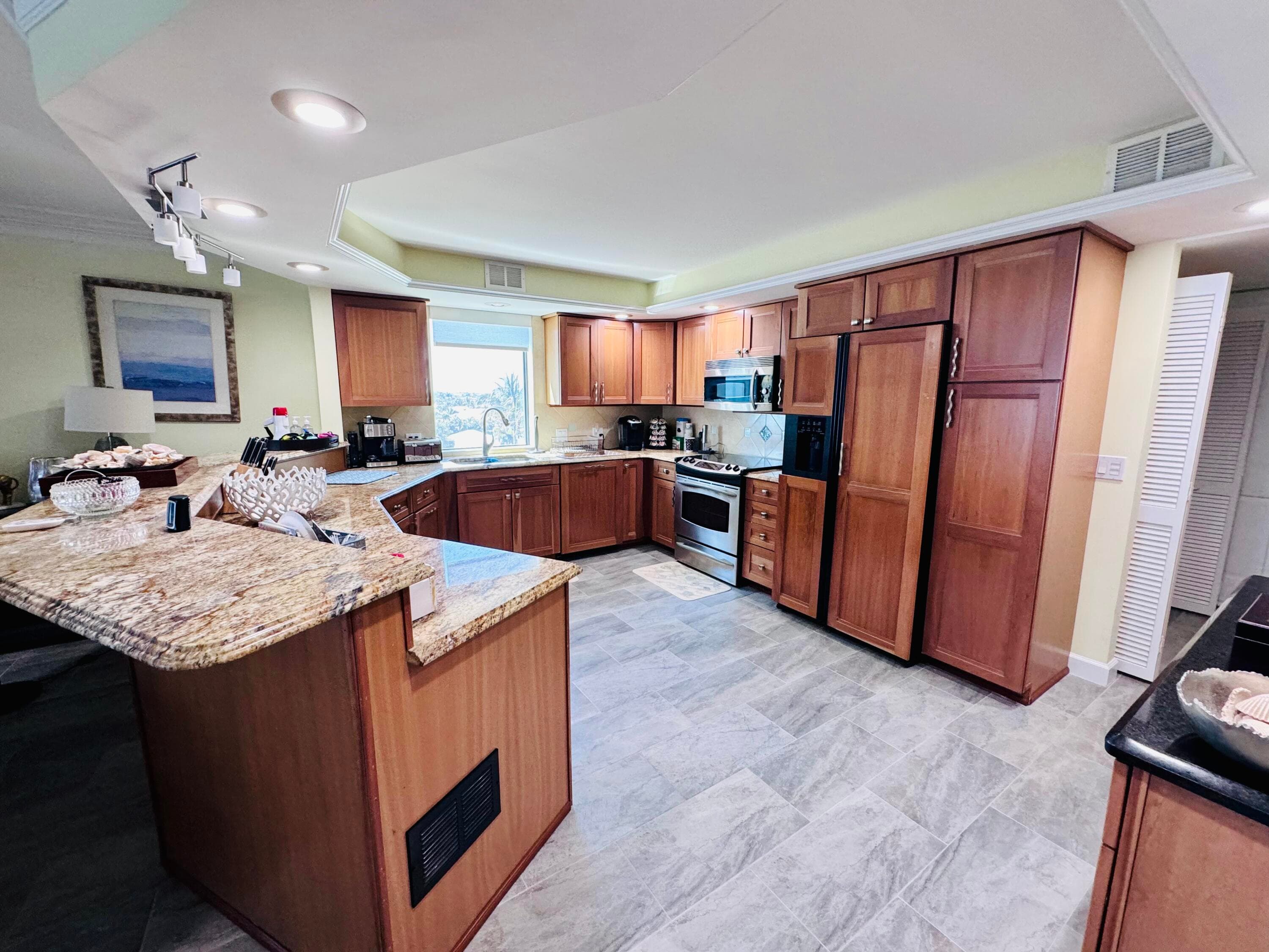 200 S Beach Road 403, Tequesta, FL 33469 — photo 10 of 46