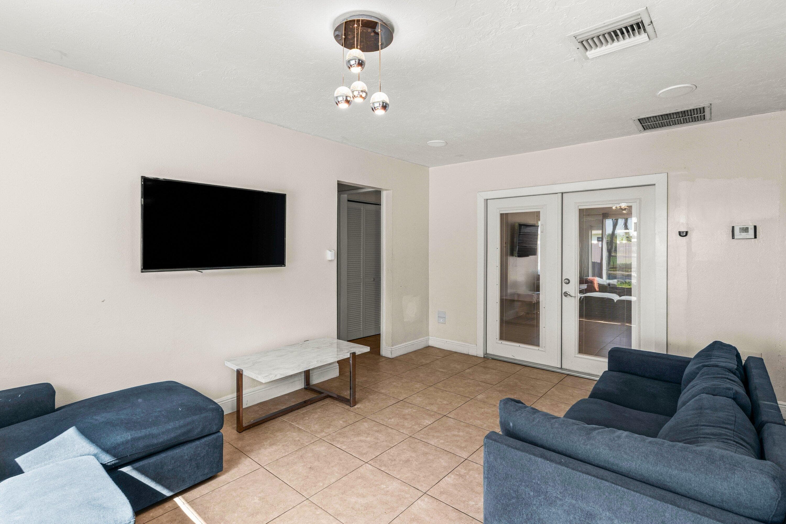 1121 N 66th Terrace, Hollywood, FL 33024 — photo 11 of 29