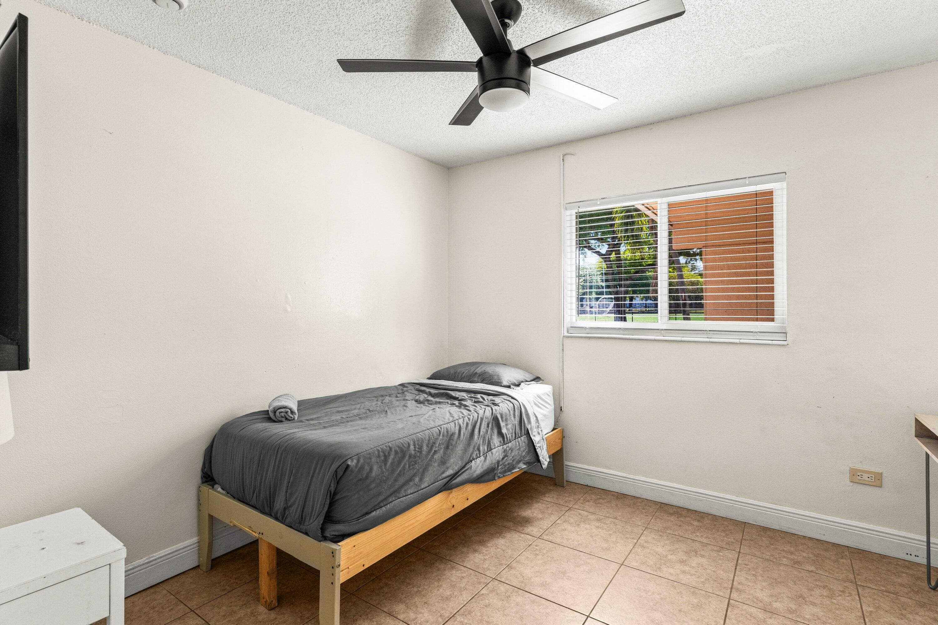 1121 N 66th Terrace, Hollywood, FL 33024 — photo 17 of 29
