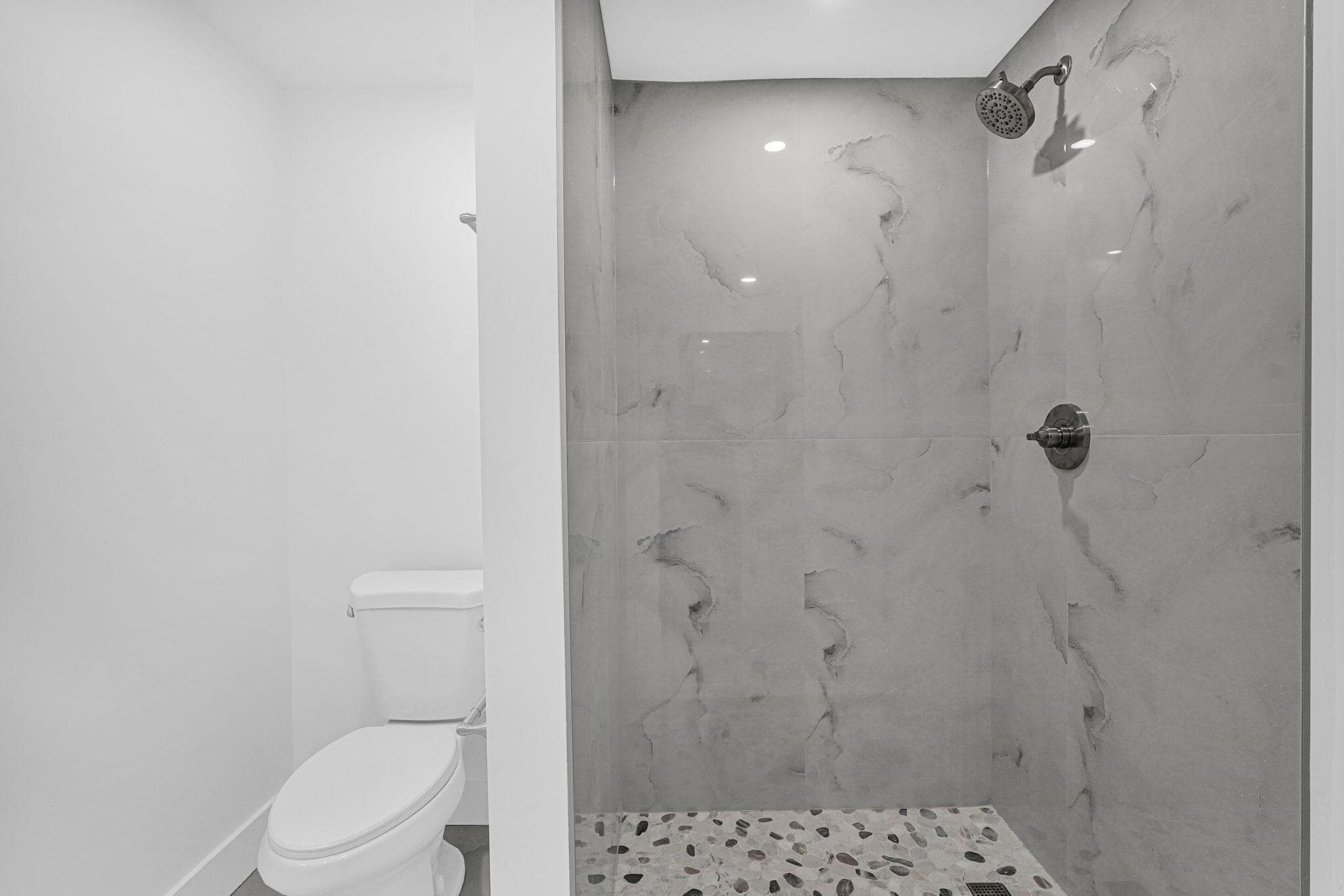261 NE 45th Street, Oakland Park, FL 33334 — photo 13 of 55