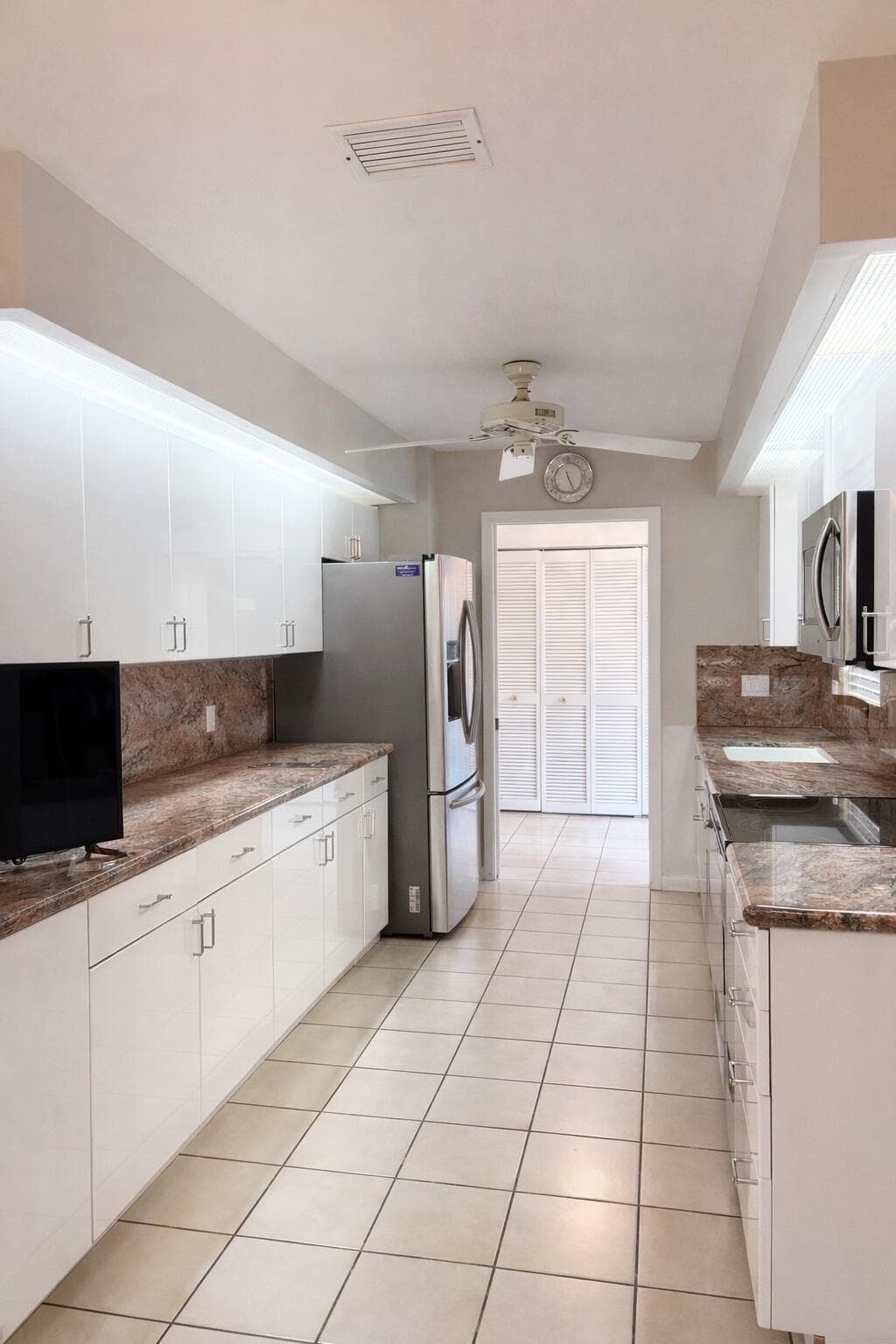 35 Brentwood Drive, Boynton Beach, FL 33436 — photo 8 of 19