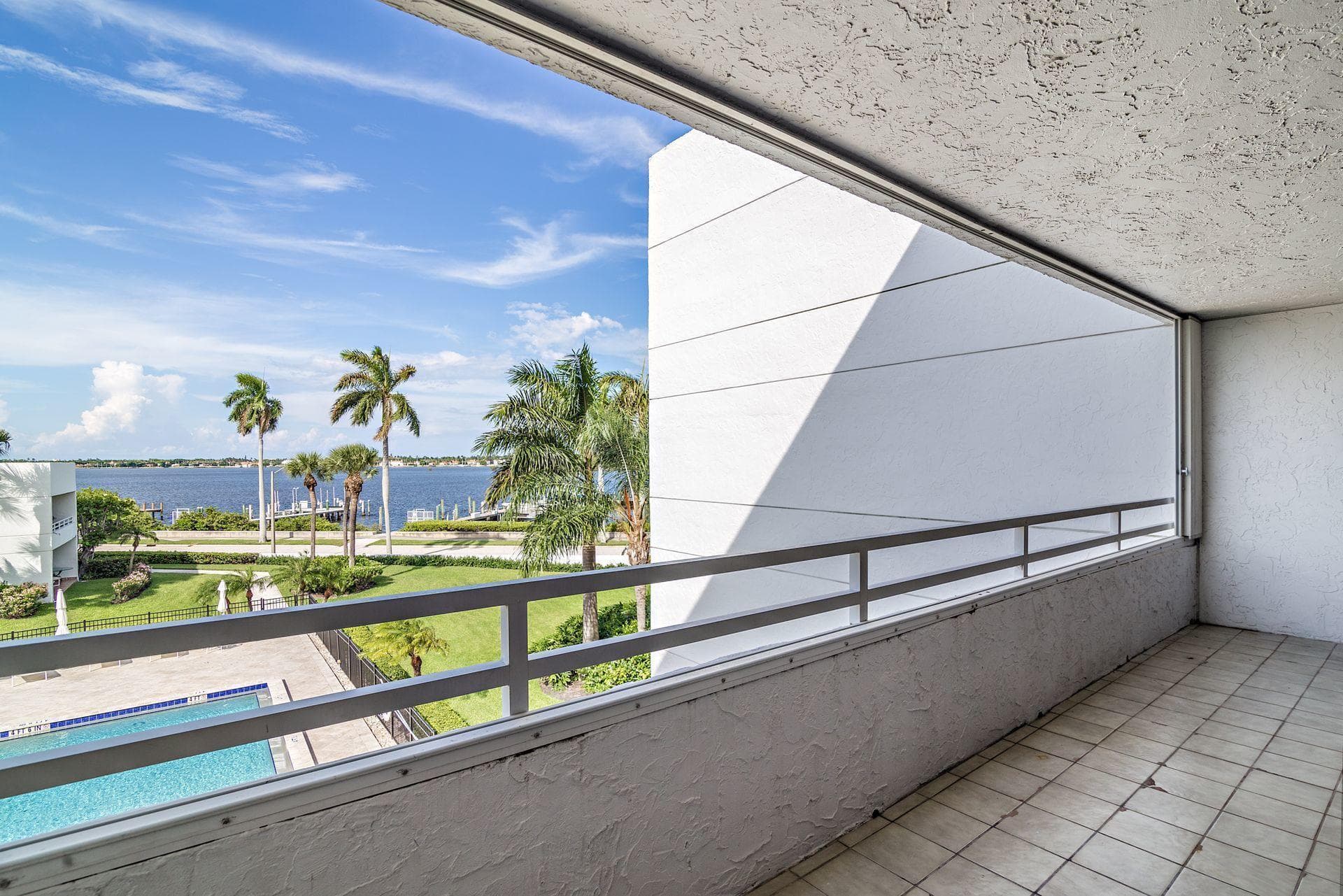 3701 S Flagler Drive B303, West Palm Beach, FL 33405 — photo 14 of 27