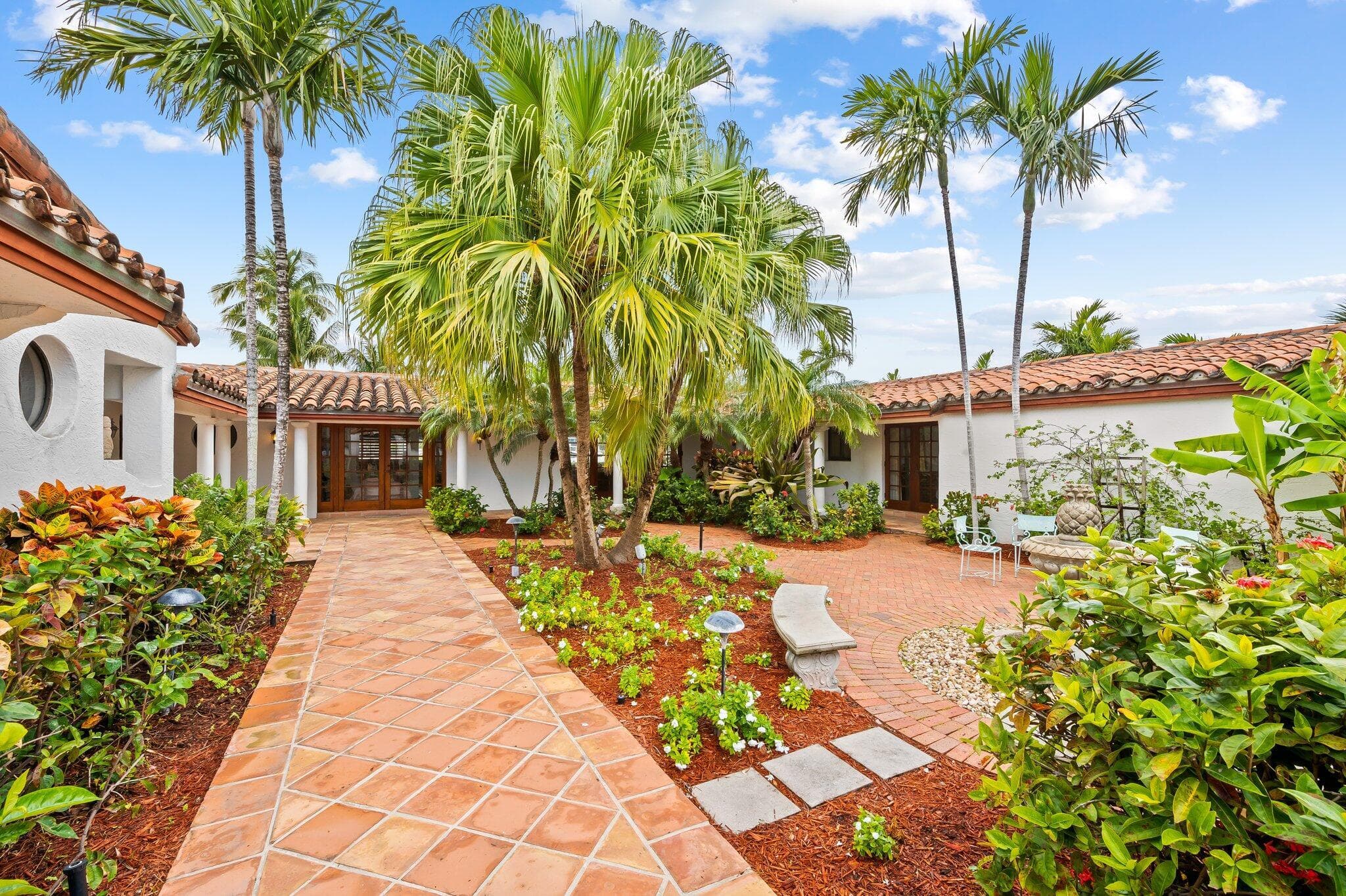 1511 E Lake Drive, Fort Lauderdale, FL 33316 — photo 5 of 29