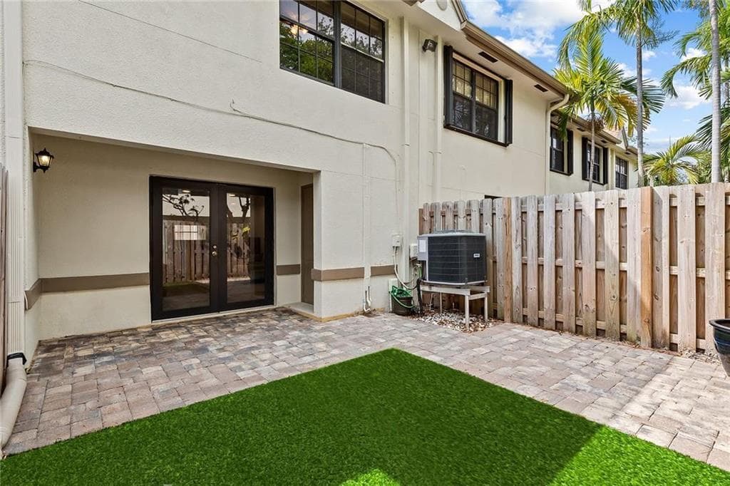 247 City View Drive, Fort Lauderdale, FL 33311 — photo 16 of 20