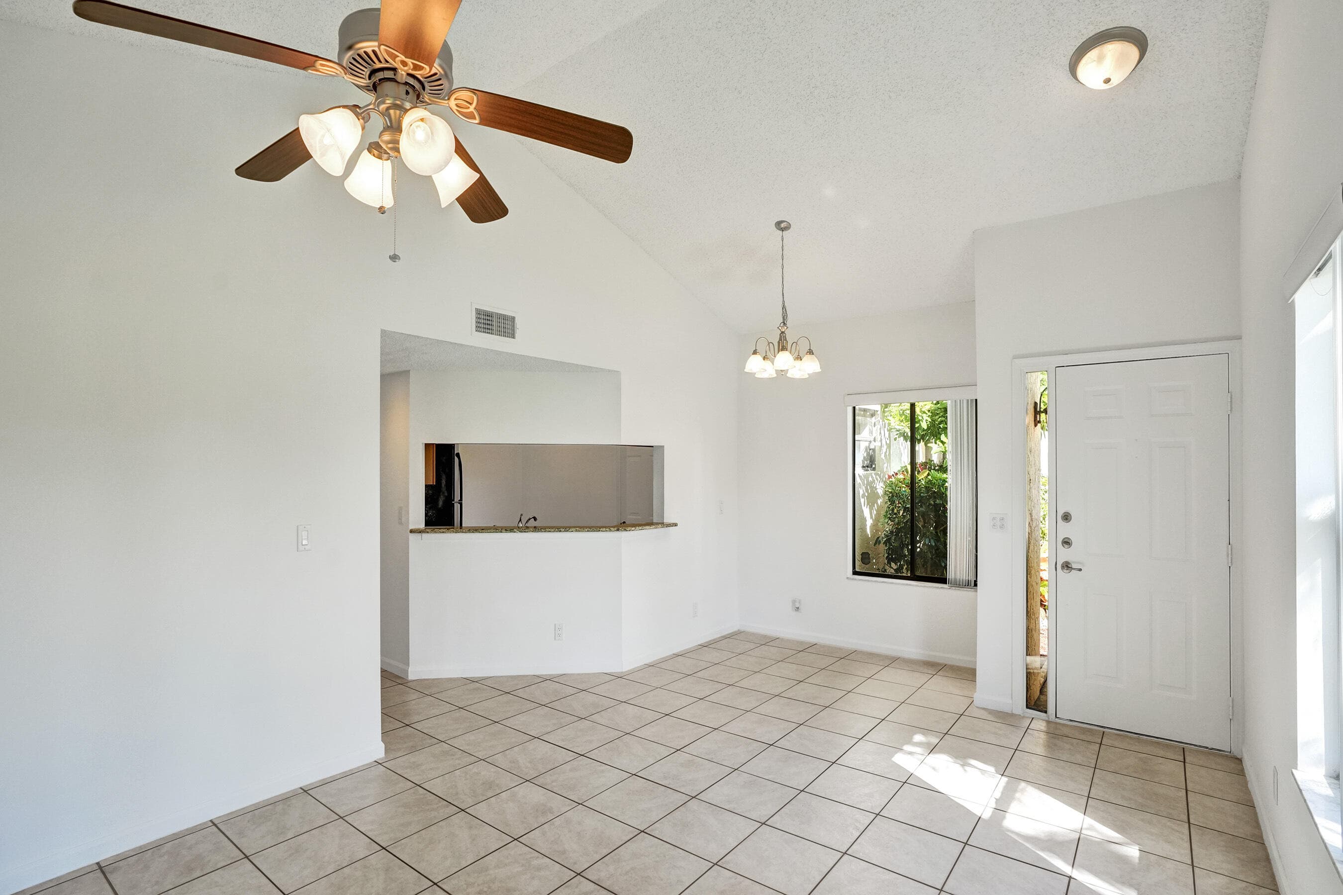 12 Vía De Casas Sur Unit 101, Boynton Beach, FL 33426 — photo 8 of 19