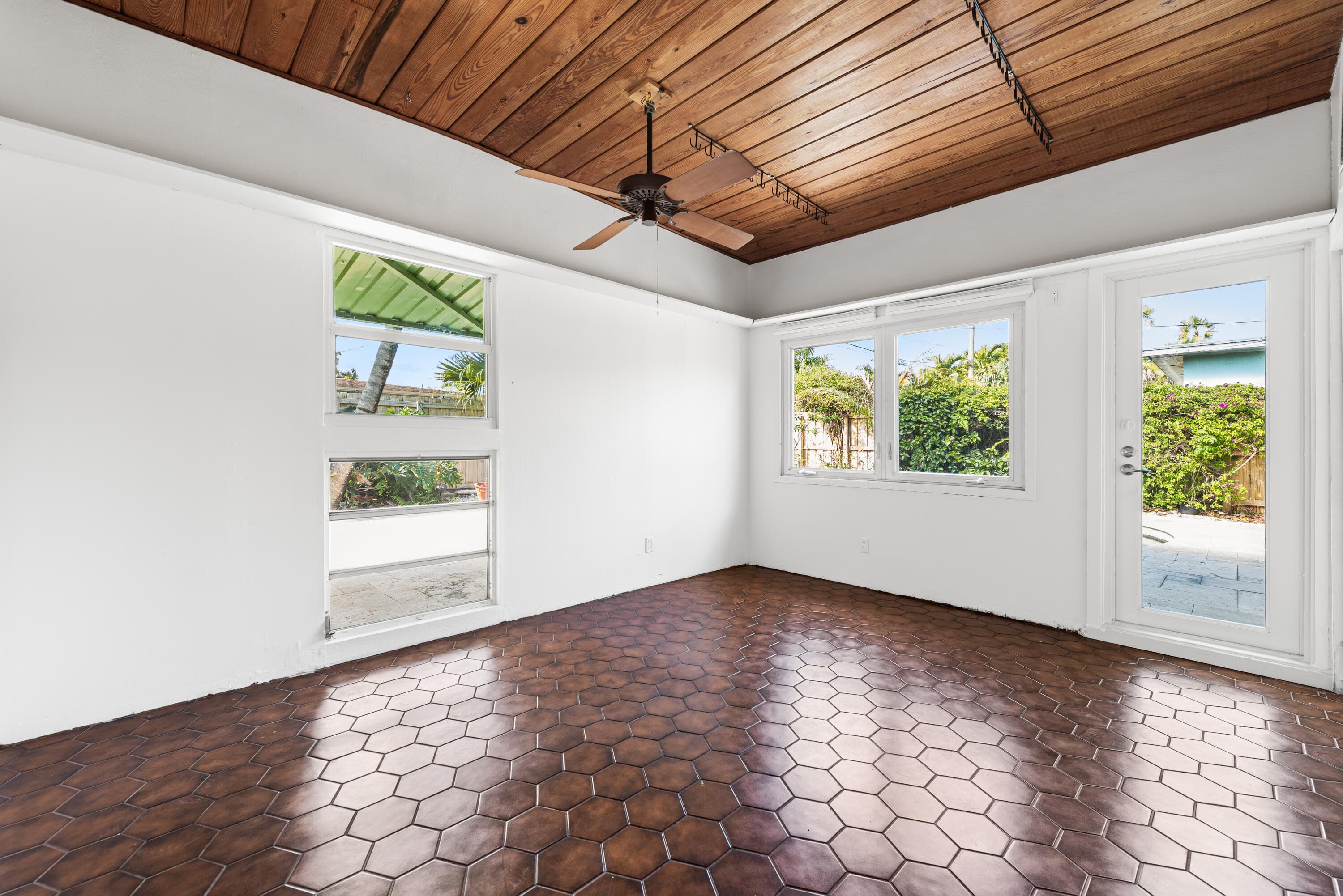 1406 NE 15th Street, Fort Lauderdale, FL 33304 — photo 17 of 37