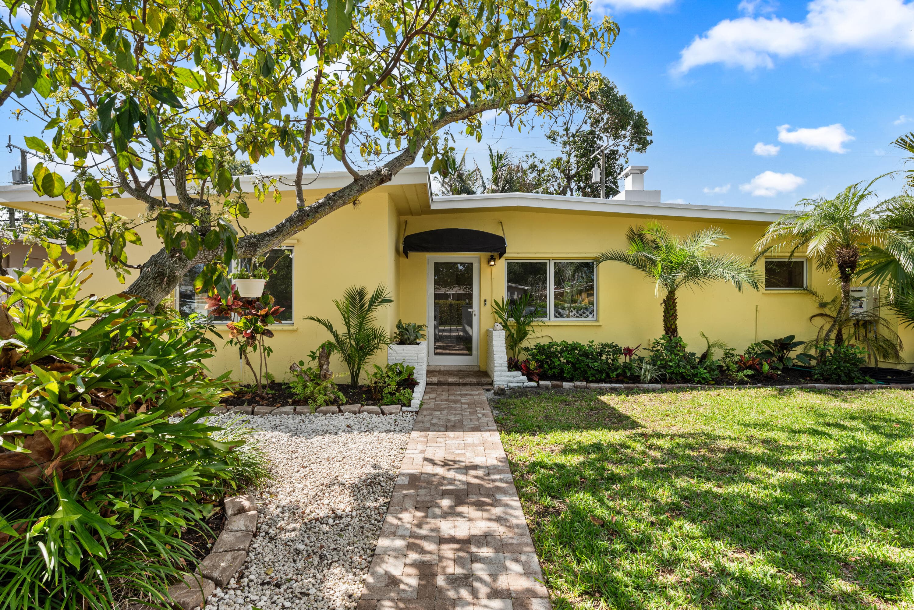 1406 NE 15th Street, Fort Lauderdale, FL 33304 — photo 2 of 37