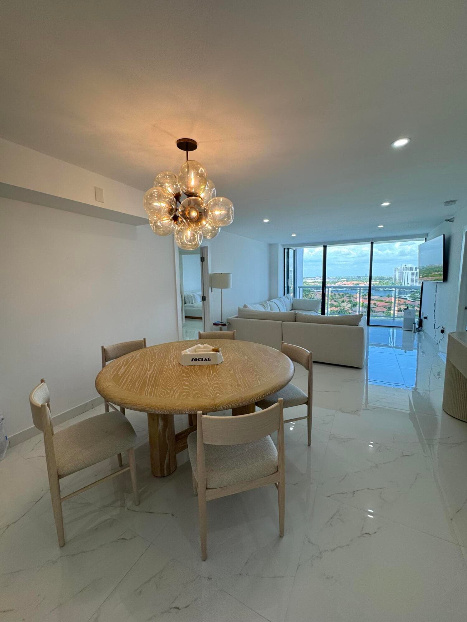 20515 E Country Club Drive 1442, Miami, FL 33180 — photo 10 of 32