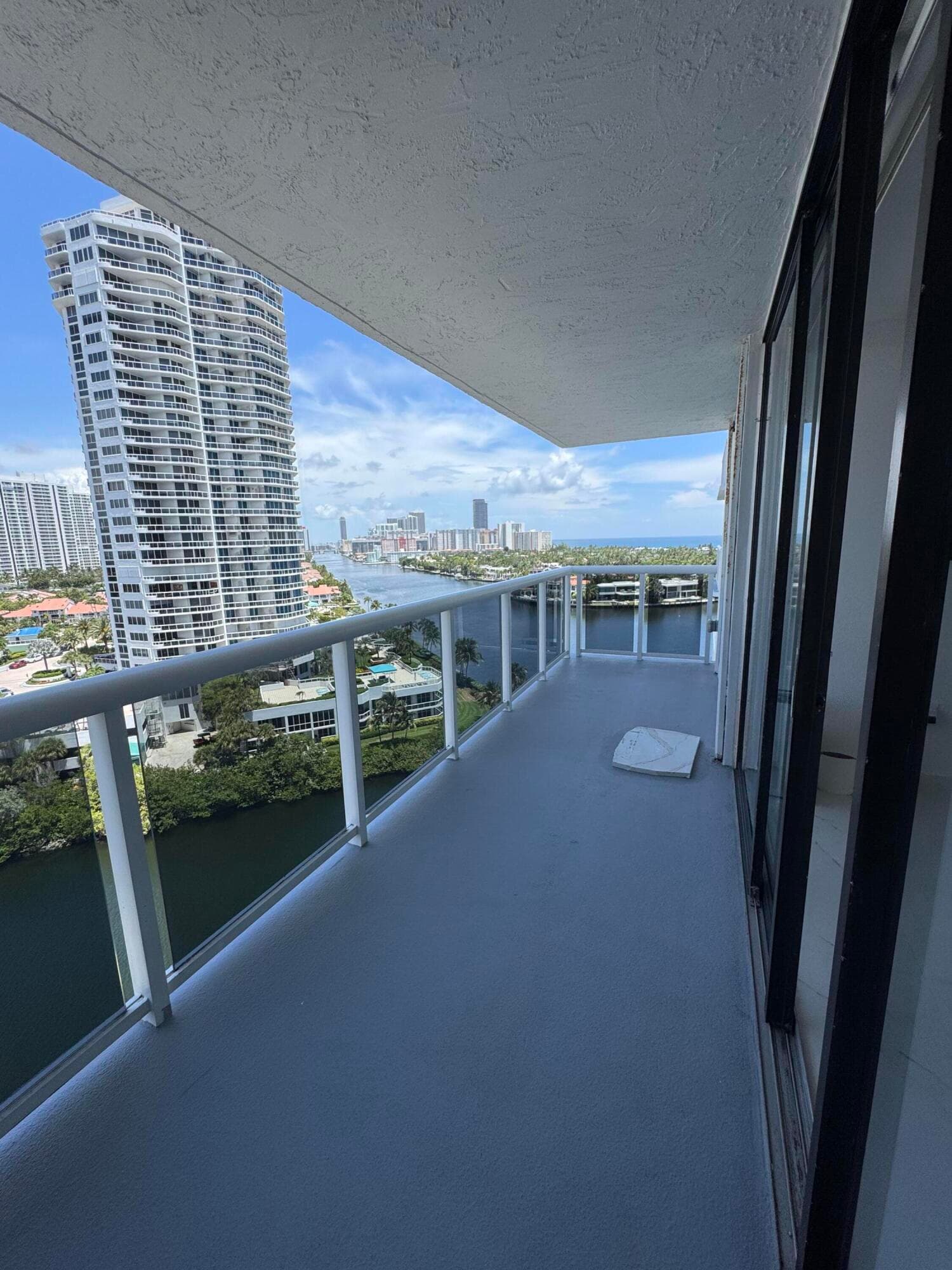 20515 E Country Club Drive 1442, Miami, FL 33180 — photo 30 of 32