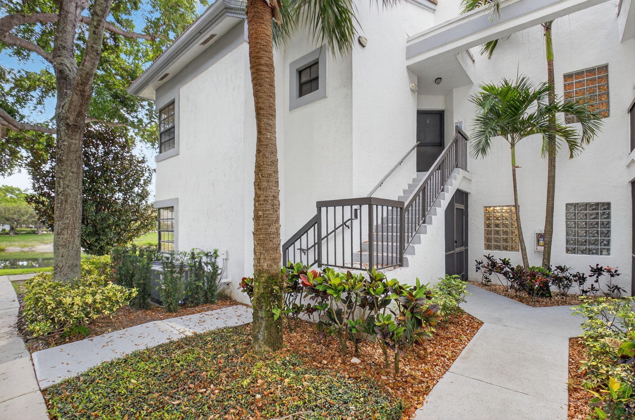 5415 Verona Drive F, Boynton Beach, FL 33437 — photo 2 of 62
