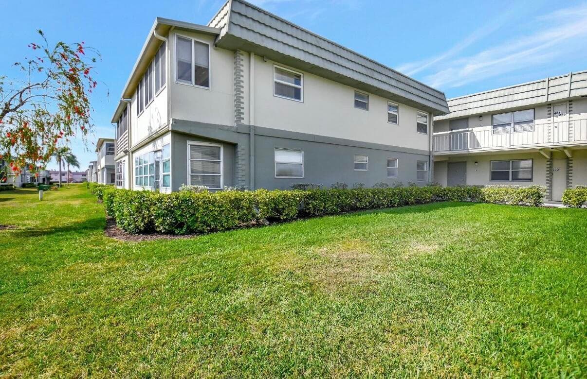 581 Monaco Boulevard 581, Delray Beach, FL 33446 — photo 28 of 39