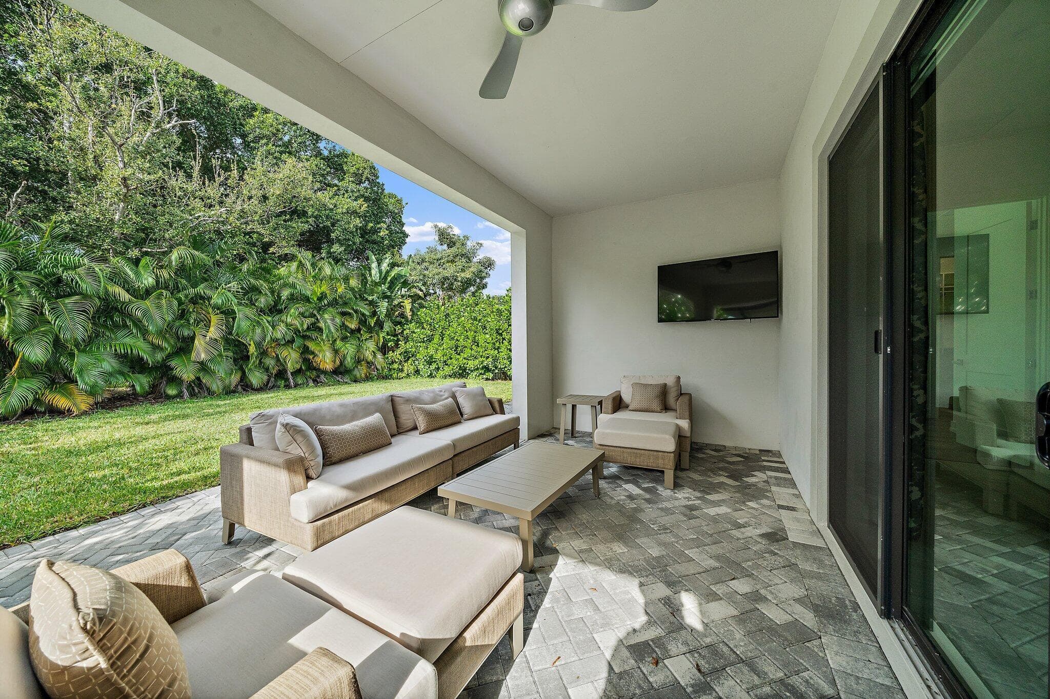 2938 Gin Berry Way, West Palm Beach, FL 33401 — photo 7 of 31