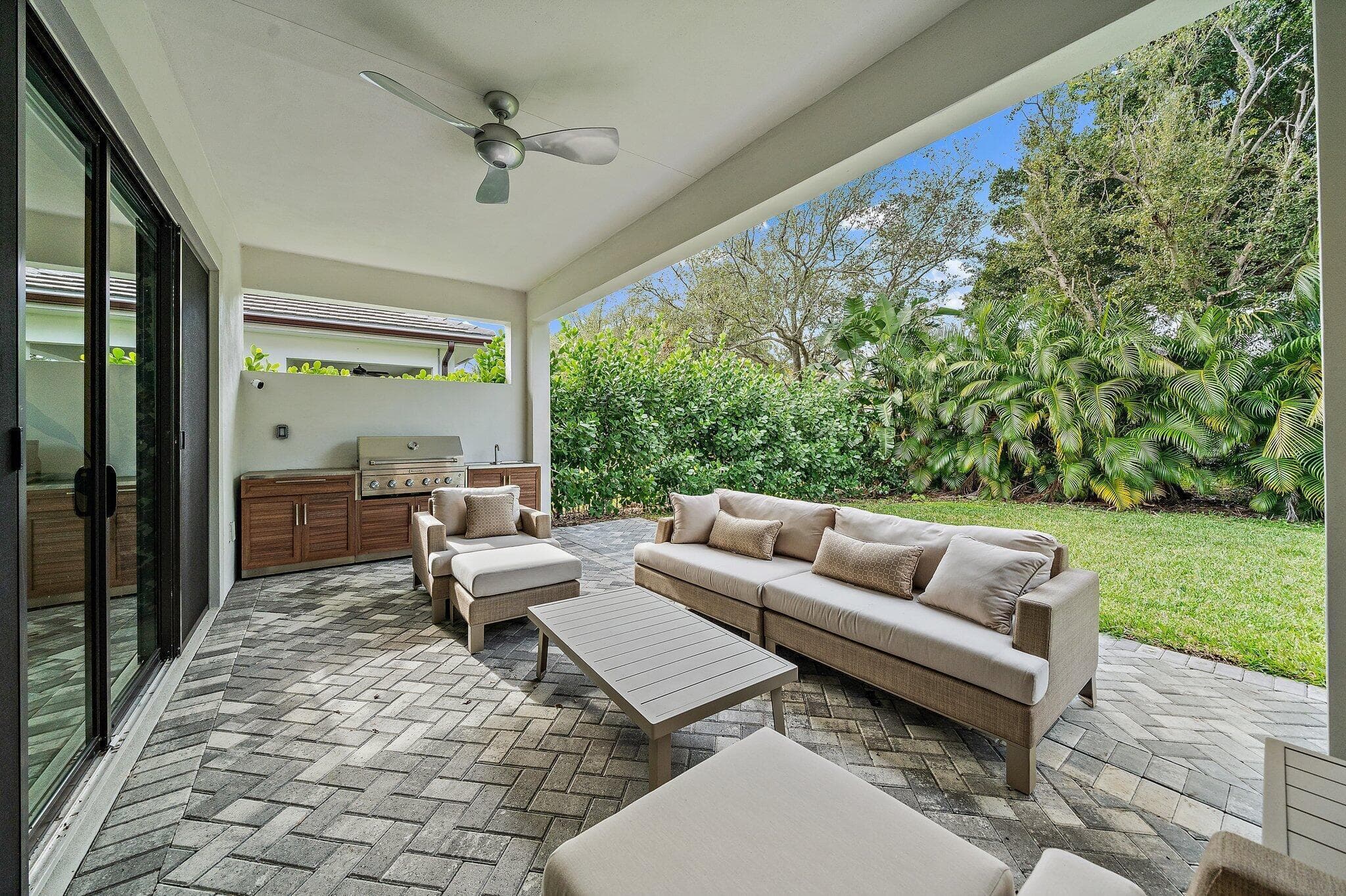 2938 Gin Berry Way, West Palm Beach, FL 33401 — photo 8 of 31
