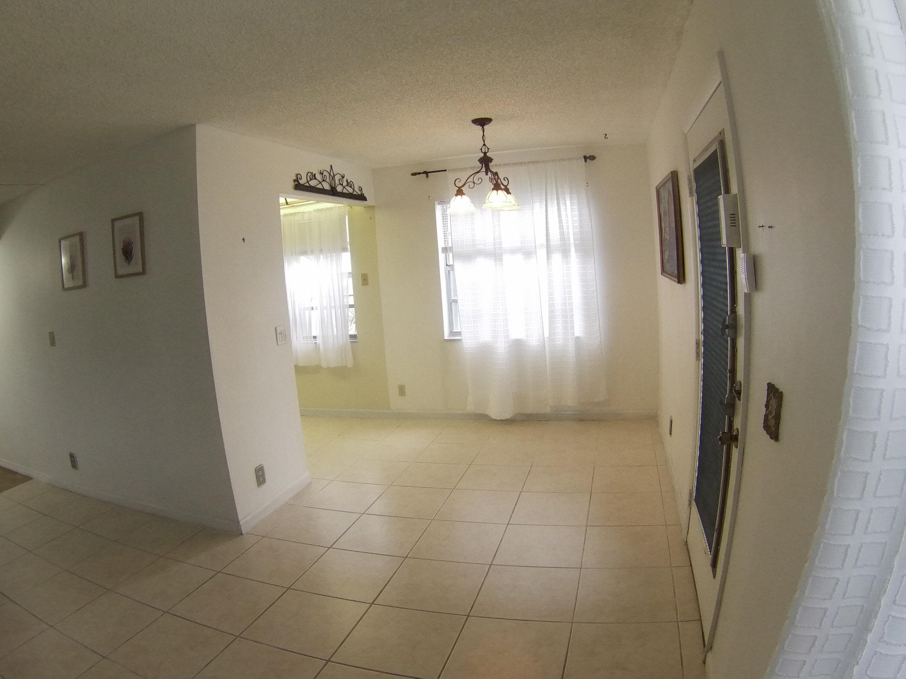 556 Capri L, Delray Beach, FL 33484 — photo 5 of 30