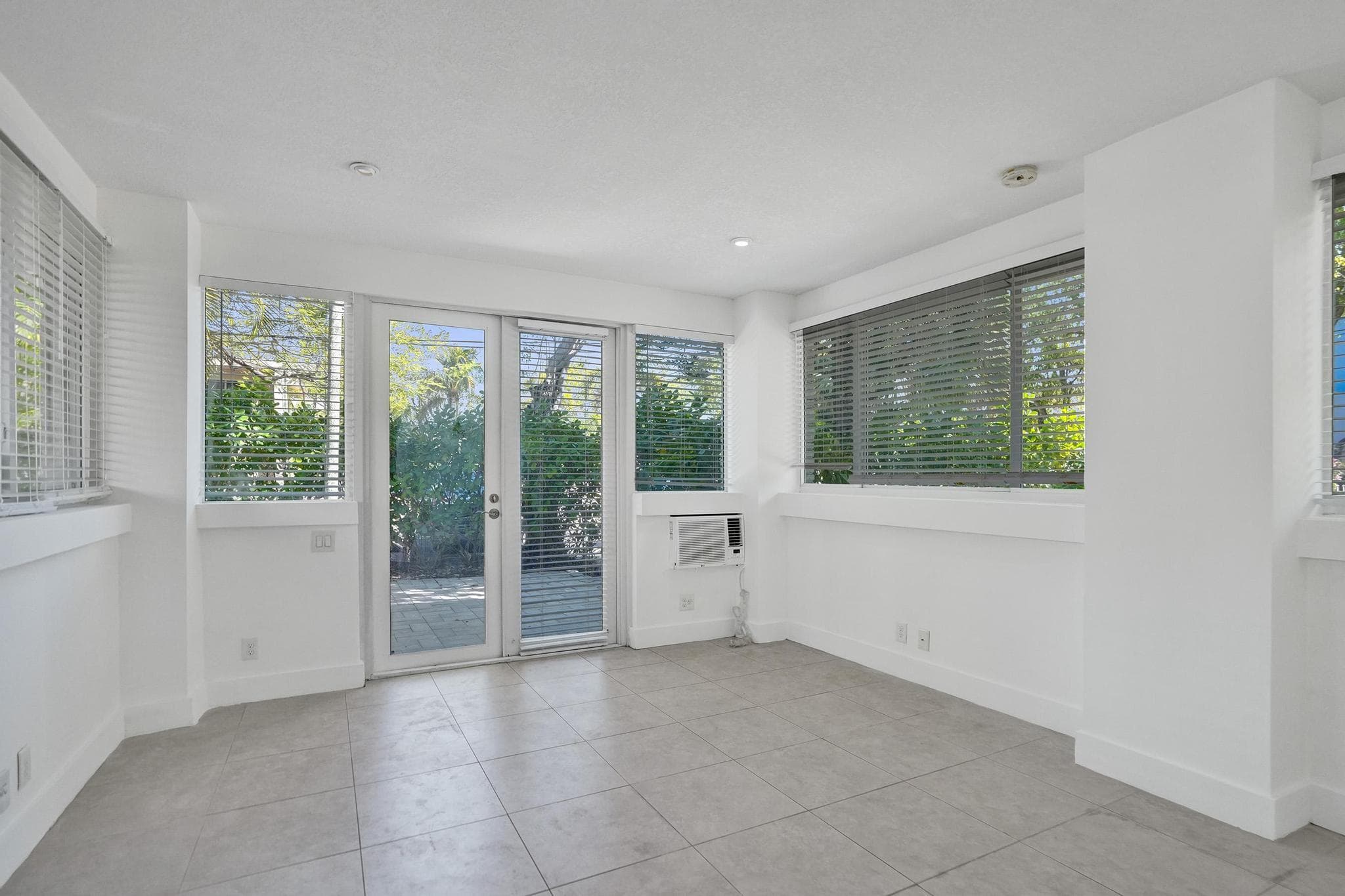 1415 SE 2nd Street 1-4, Fort Lauderdale, FL 33301 — photo 25 of 74