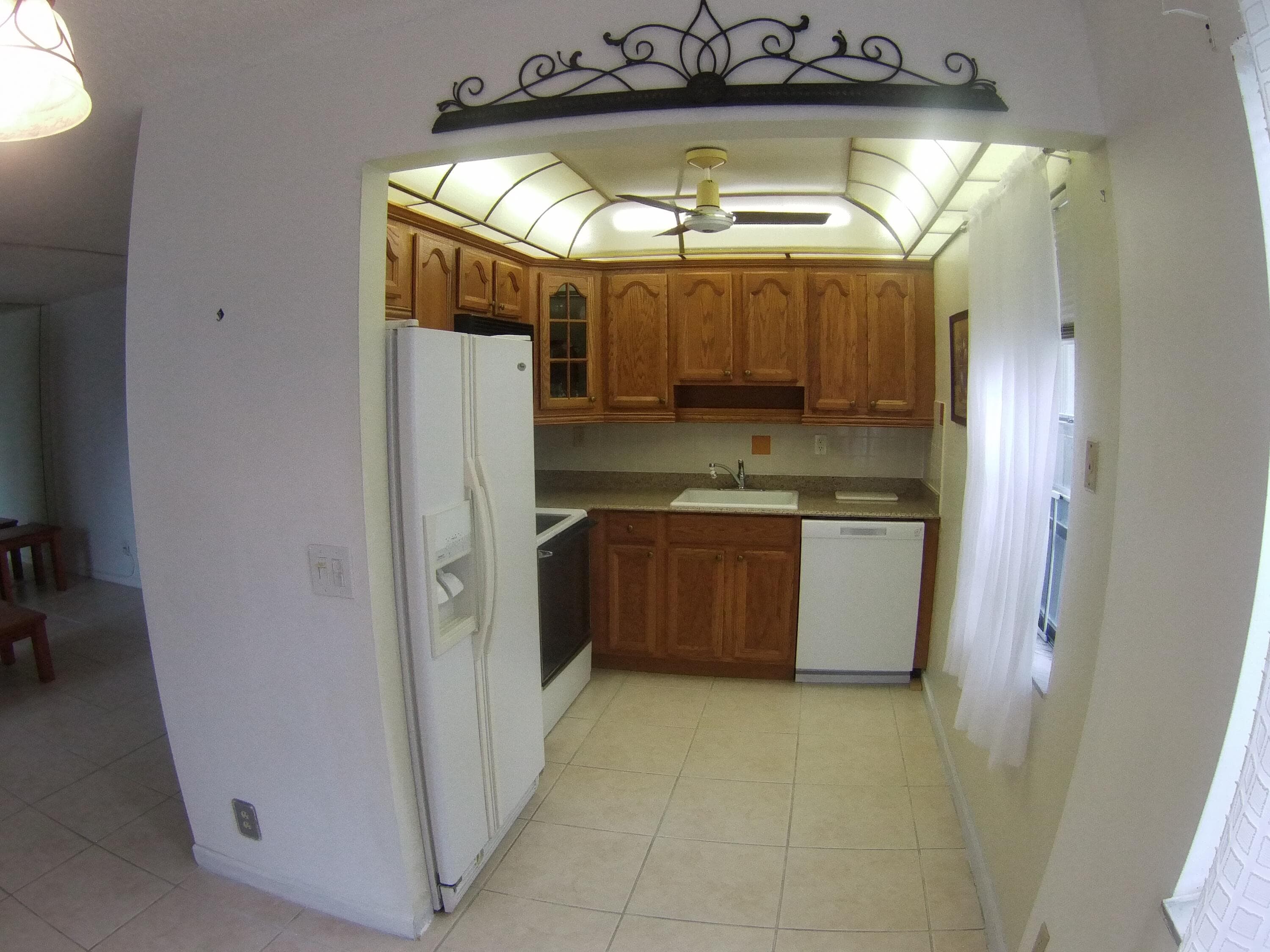 556 Capri L, Delray Beach, FL 33484 — photo 9 of 30