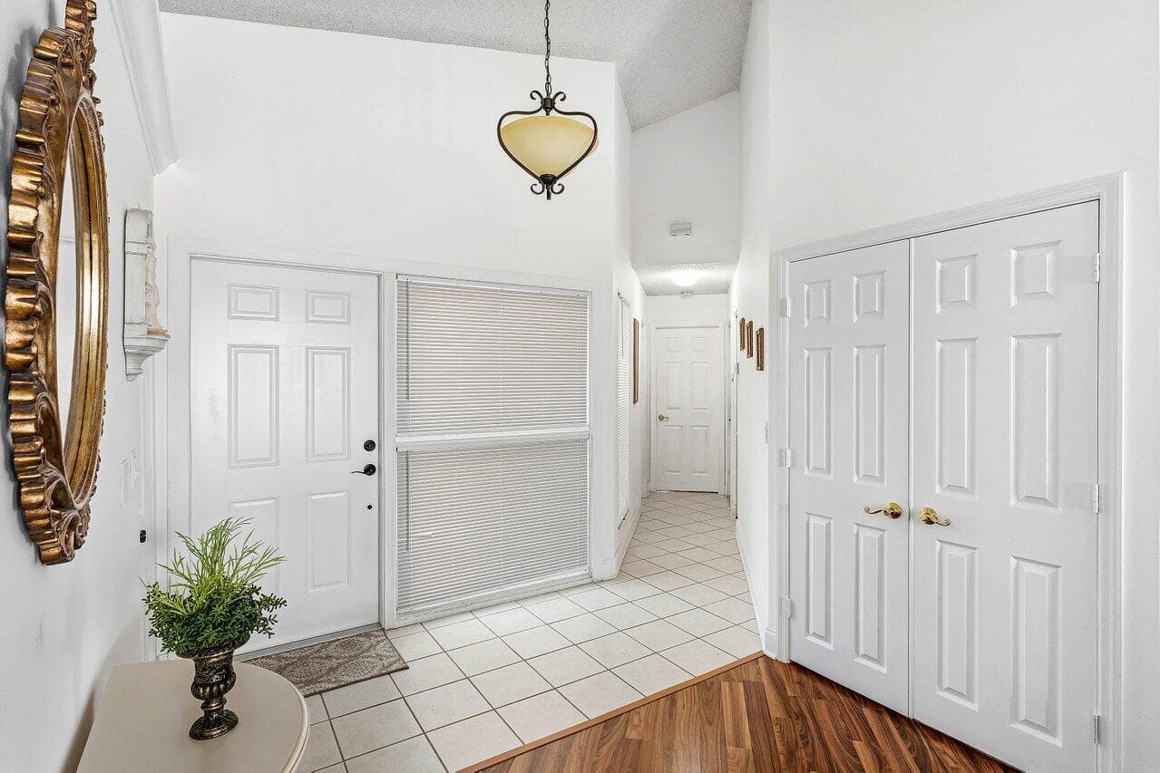 27 Wyndham Lane, Palm Beach Gardens, FL 33418 — photo 4 of 18