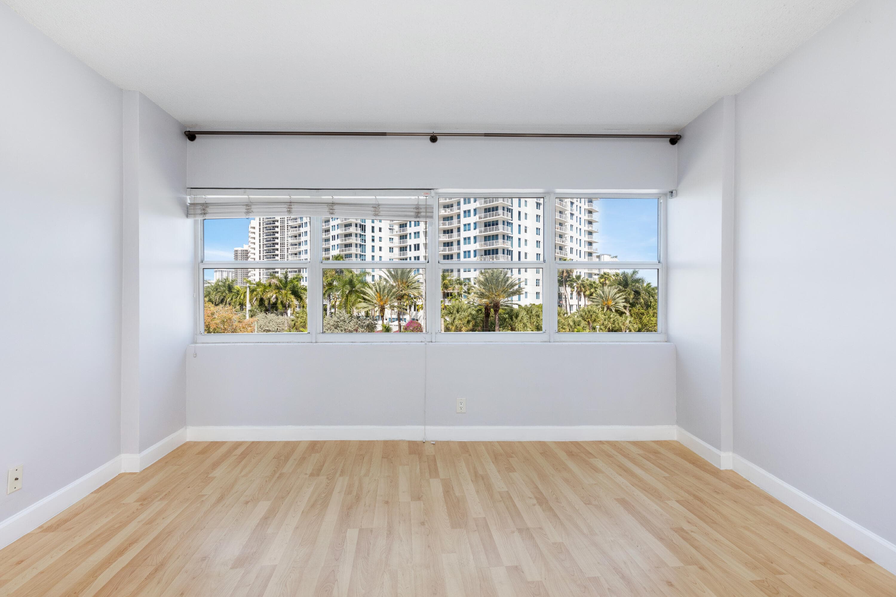 3250 NE 28th Street 404, Fort Lauderdale, FL 33308 — photo 16 of 36