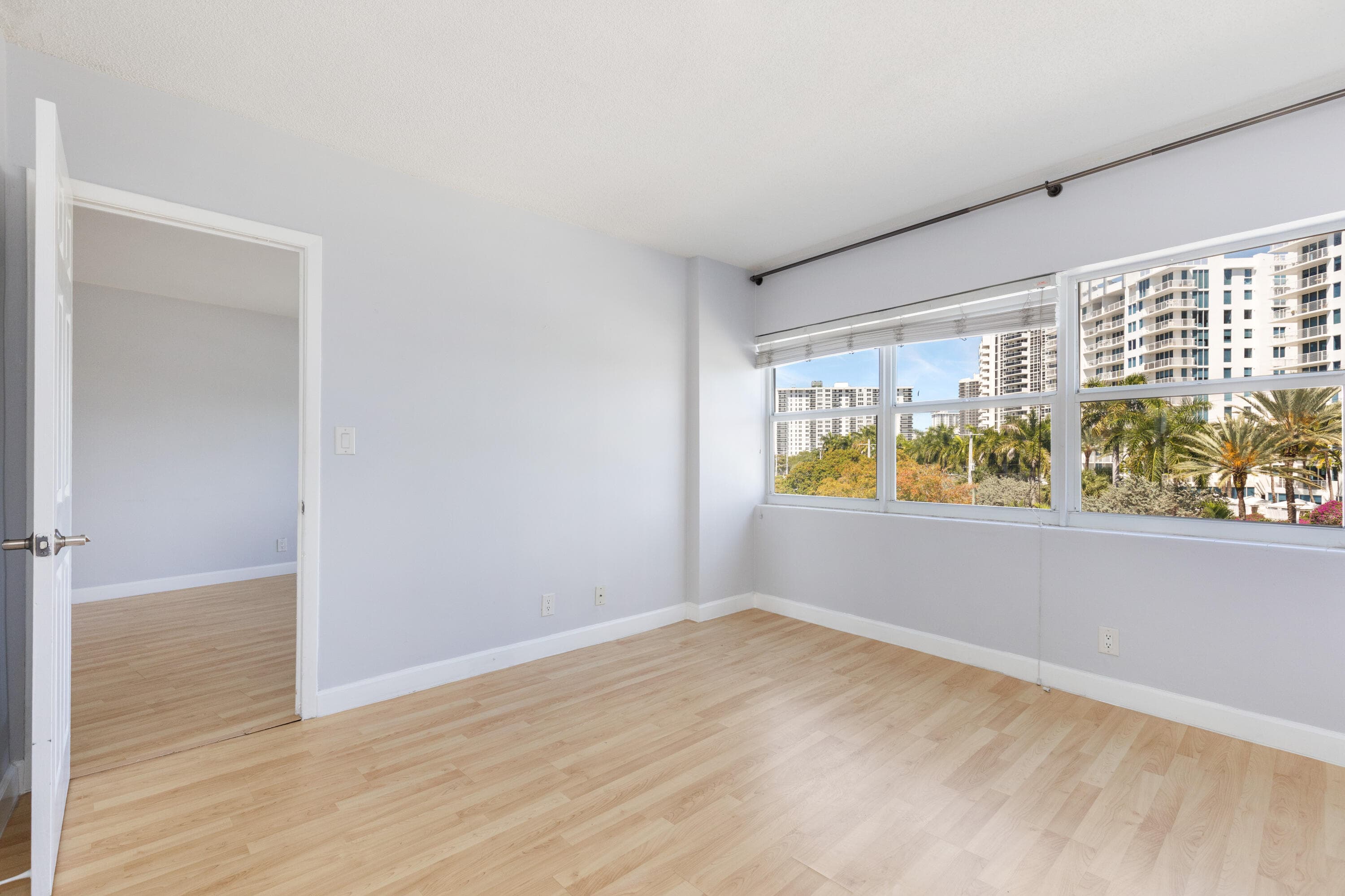 3250 NE 28th Street 404, Fort Lauderdale, FL 33308 — photo 17 of 36