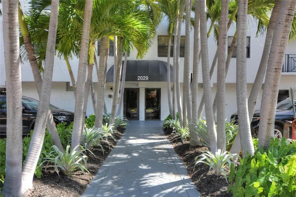 2029 N Ocean Boulevard 505, Fort Lauderdale, FL 33305 — photo 4 of 24